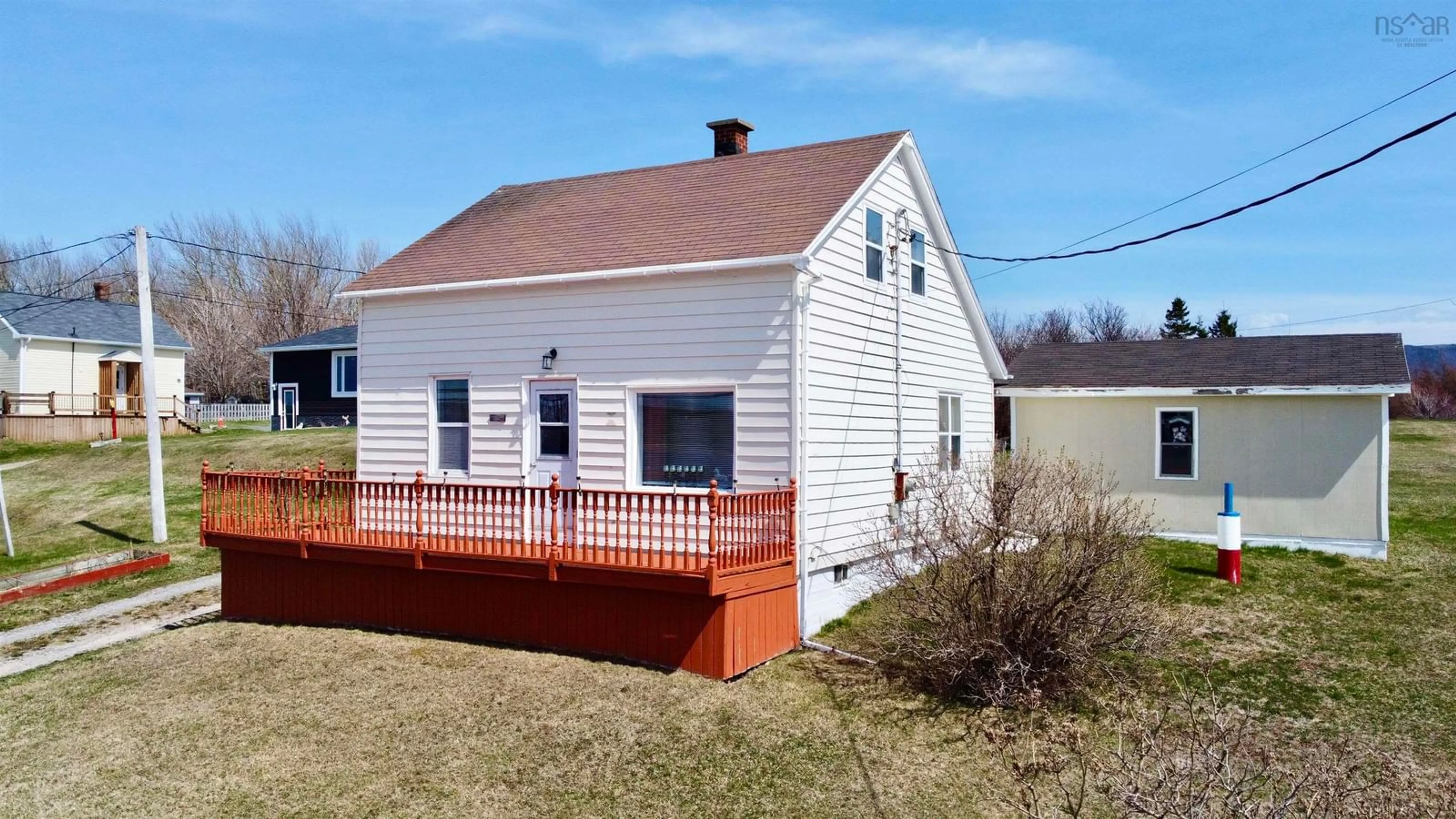Home with vinyl exterior material, building for 15014 Cabot Trail, Chéticamp Nova Scotia B0E 1H0