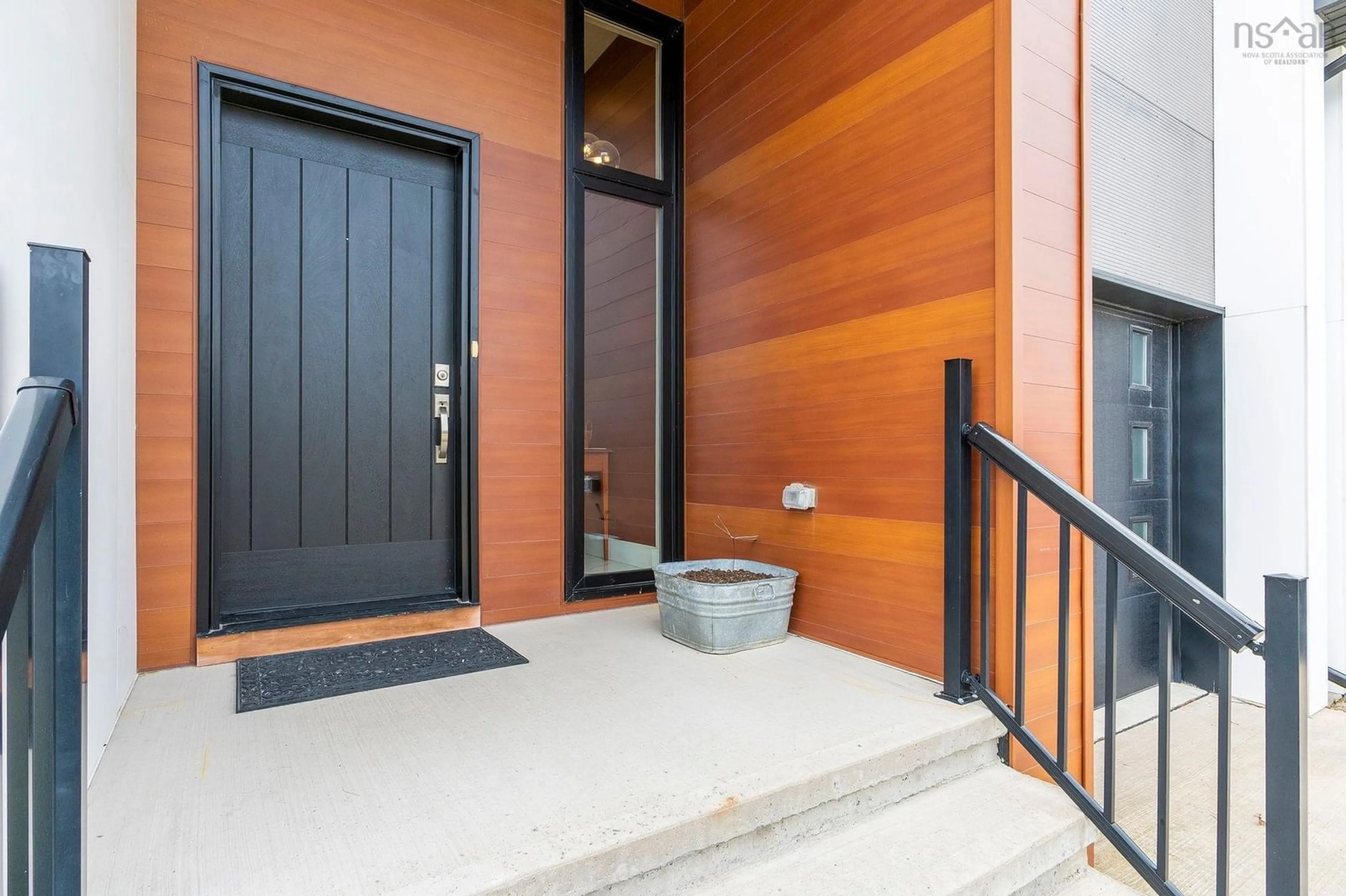 Indoor entryway for 13 Helen Creighton Crt, Bedford Nova Scotia B4B 0Z6