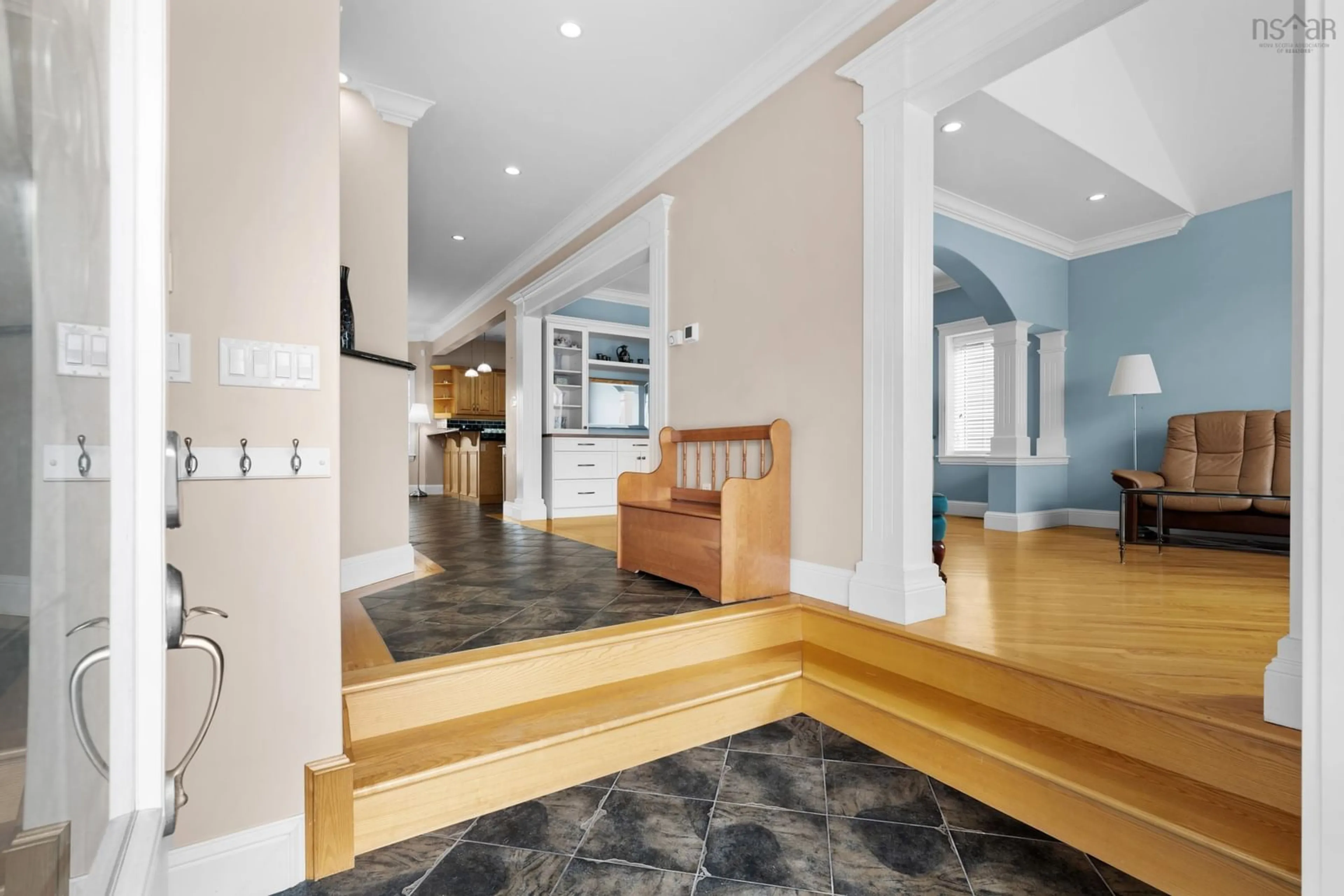 Indoor foyer for 233 Bently Dr, Halifax Nova Scotia B3S 0B2