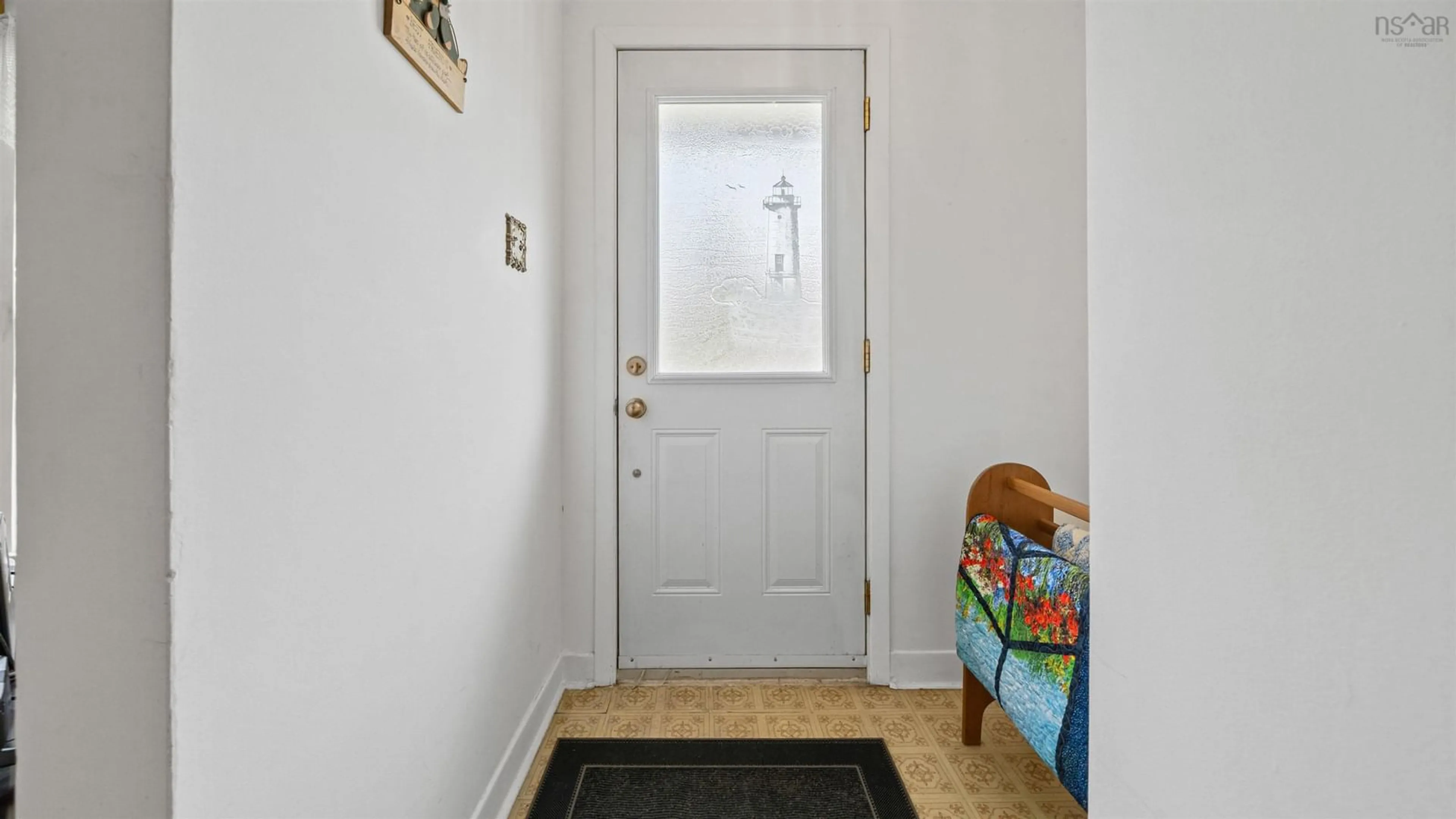 Indoor entryway for 144 Old Beaver Bank Rd, Lower Sackville Nova Scotia B4E 1J3