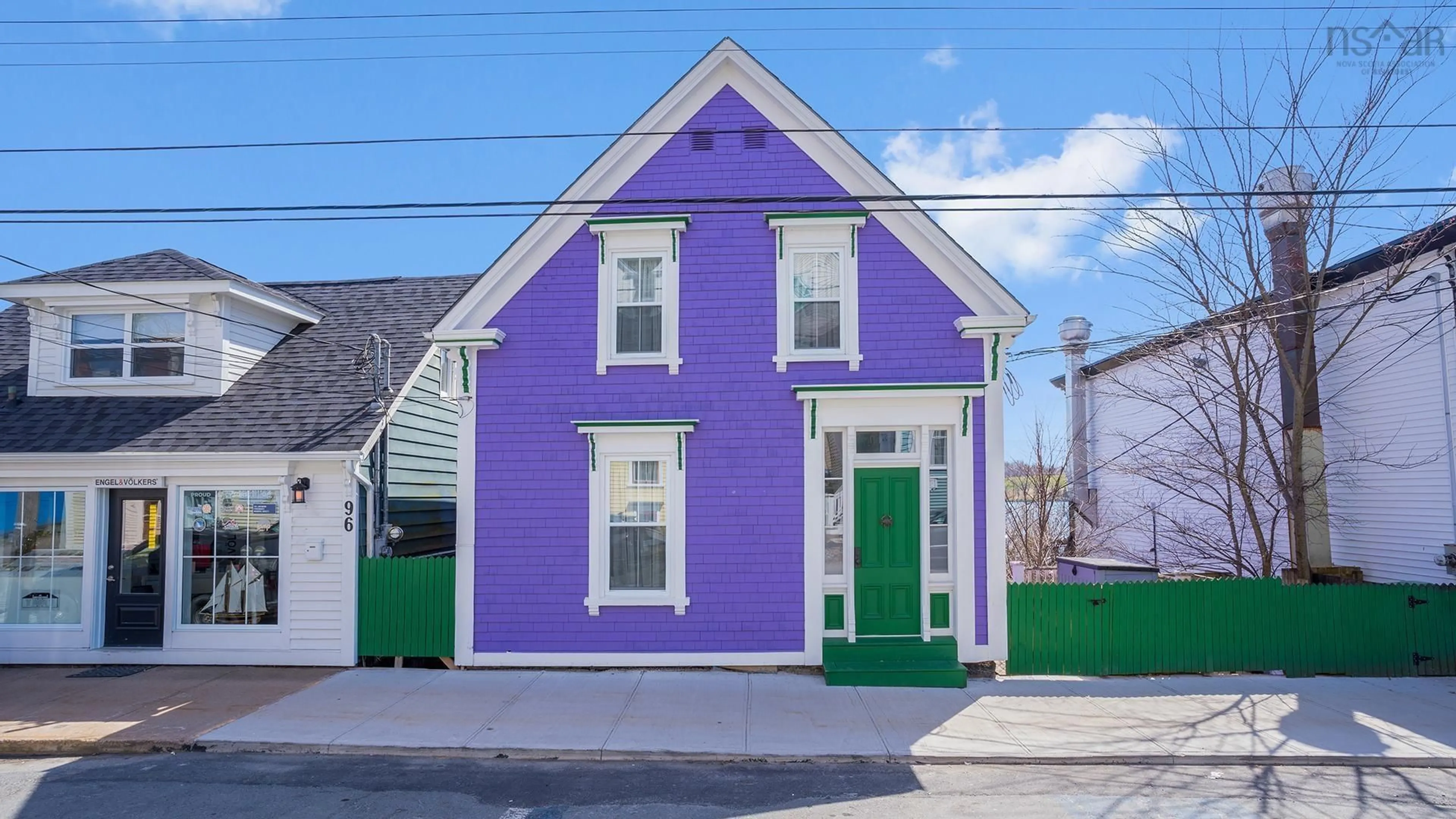 Home with vinyl exterior material, street for 94 Montague St, Lunenburg Nova Scotia B0J 2C0