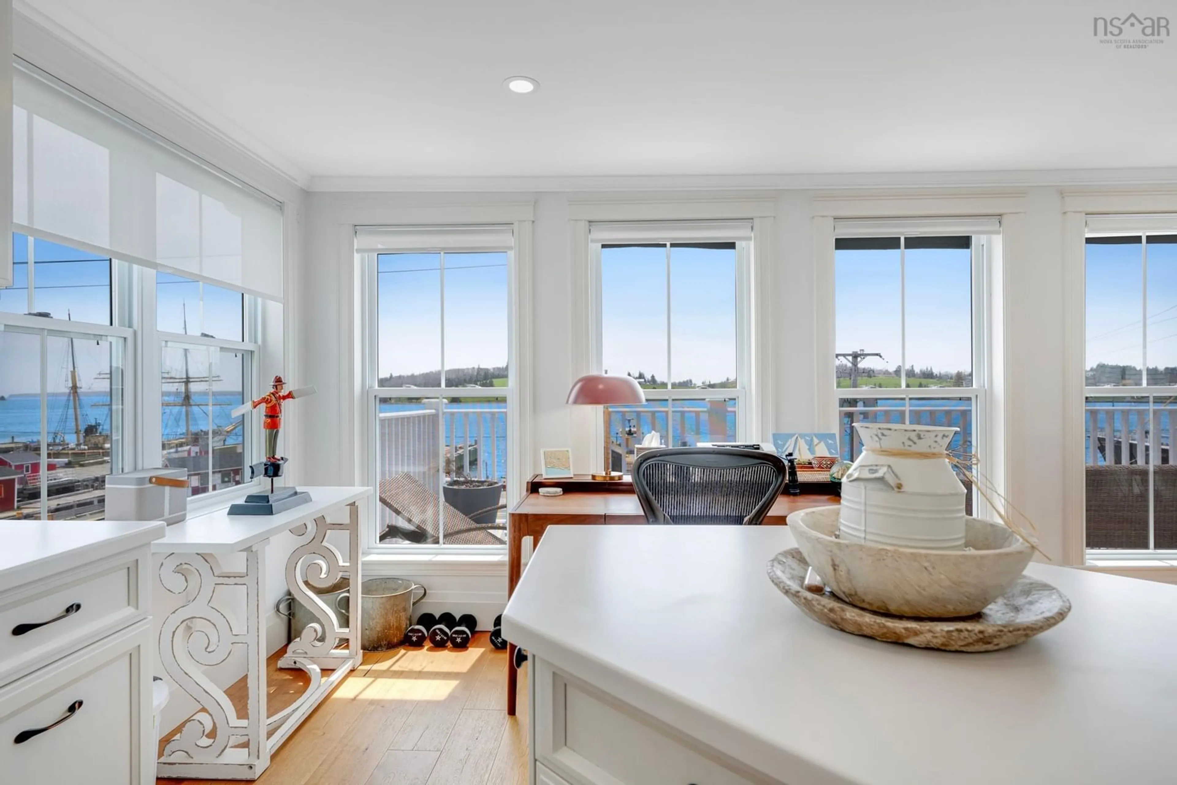 Unknown for 94 Montague St, Lunenburg Nova Scotia B0J 2C0