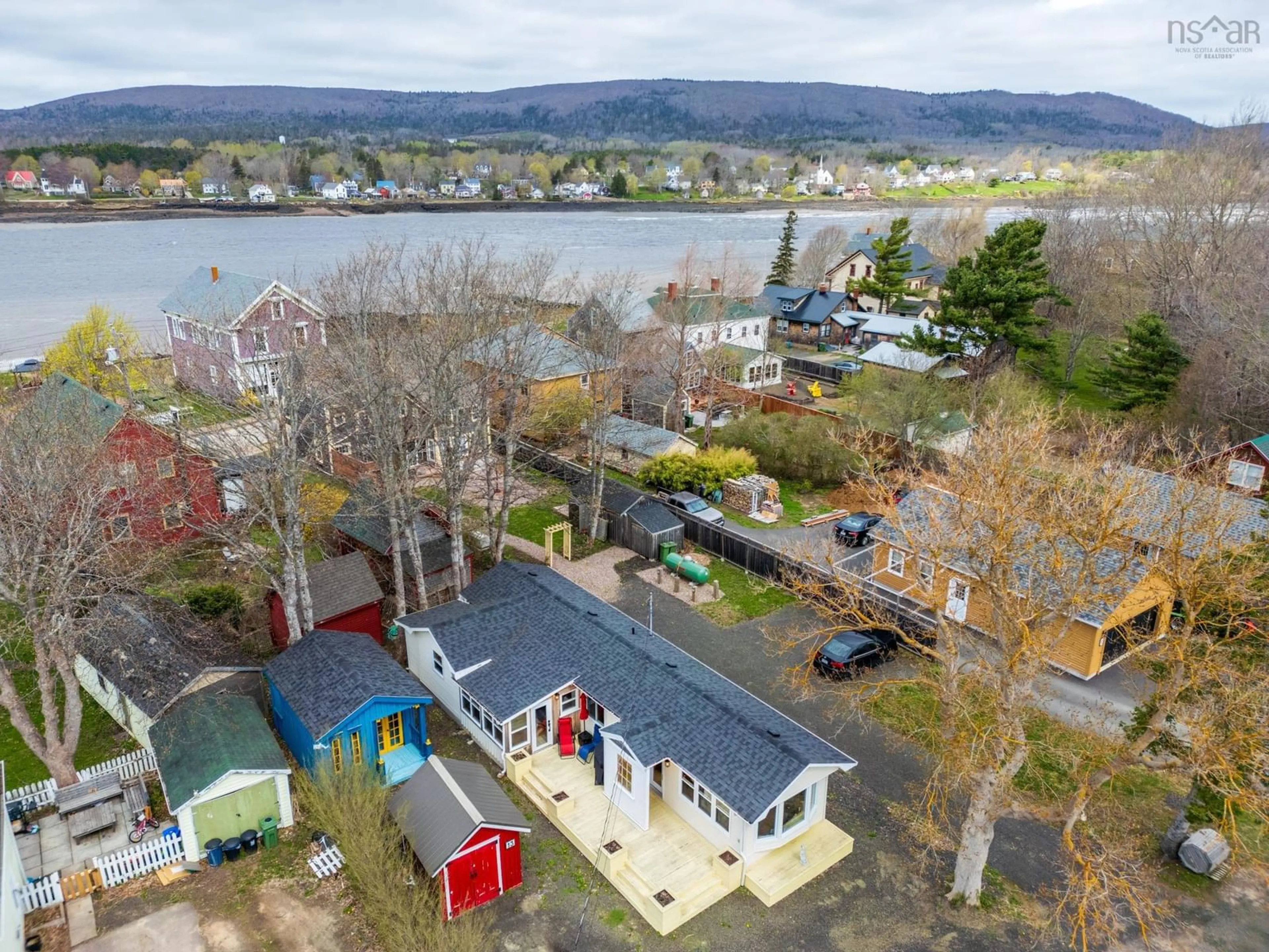 A pic from outside/outdoor area/front of a property/back of a property/a pic from drone, water/lake/river/ocean view for 13 Prince William St, Annapolis Royal Nova Scotia B0S 1A0