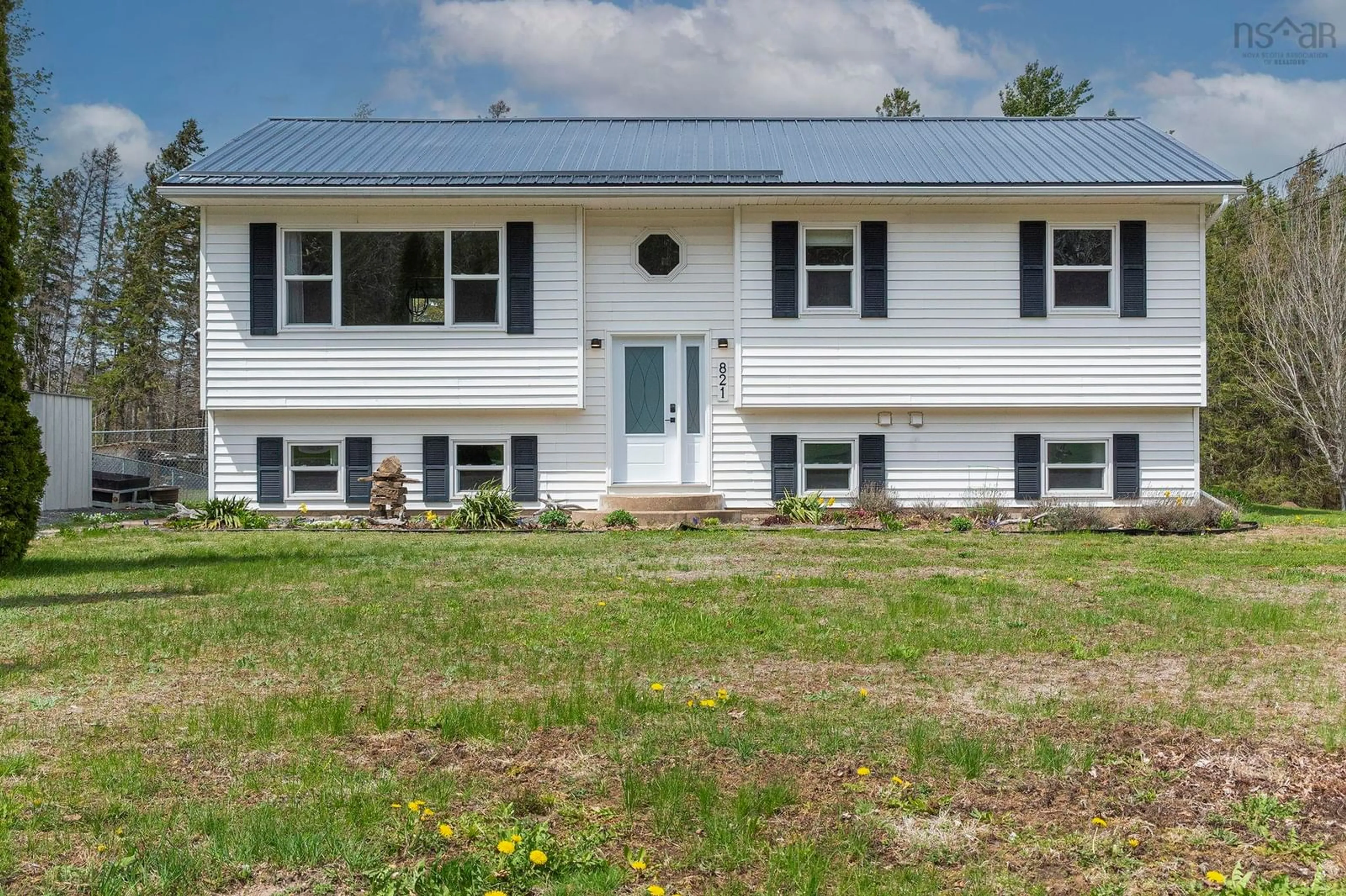 Home with vinyl exterior material, unknown for 821 Meadowvale Rd, Tremont Nova Scotia B0P 1R0