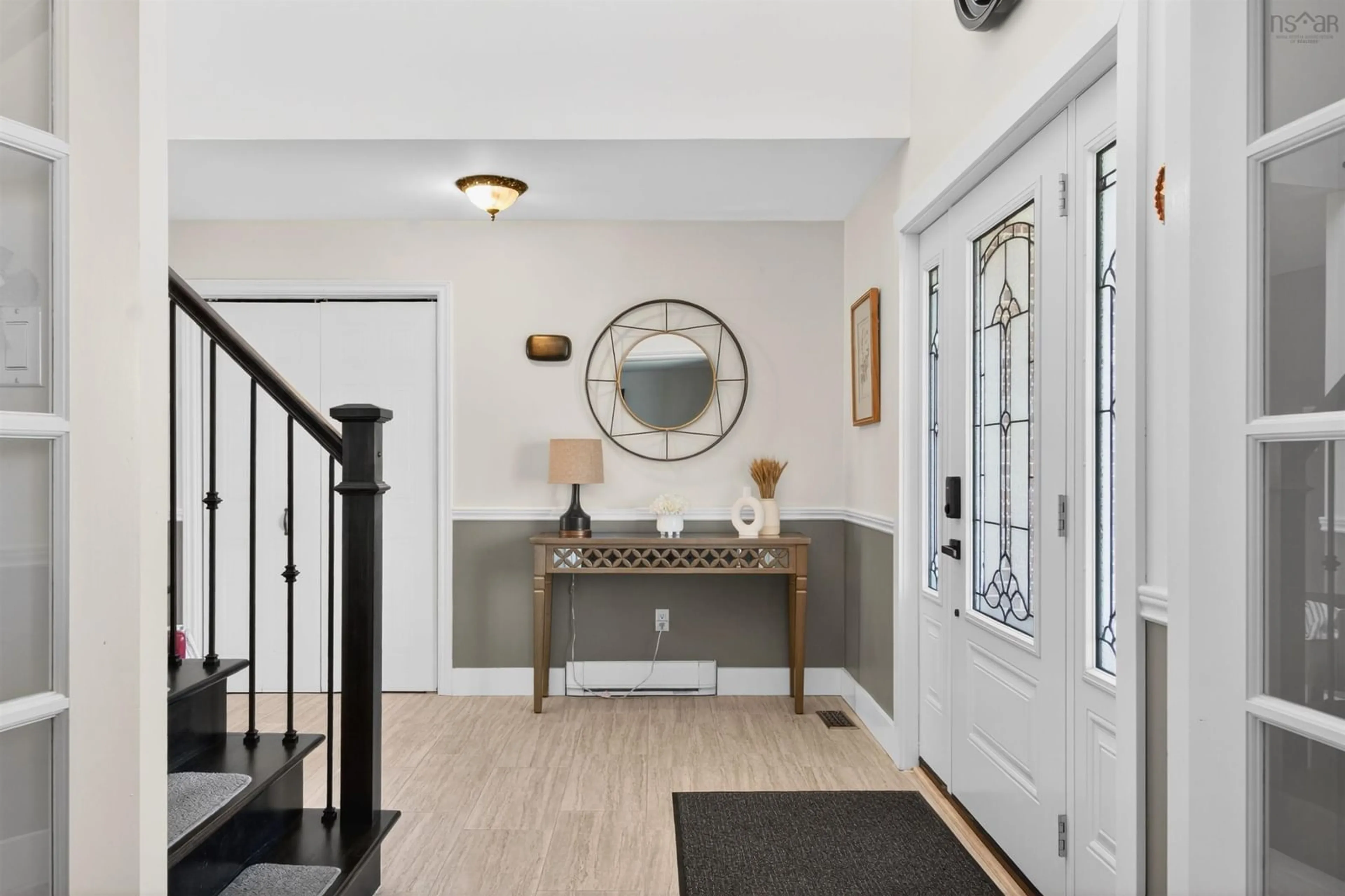 Indoor entryway for 8 Pinewood Dr, Lakelands Nova Scotia B0N 1Z0