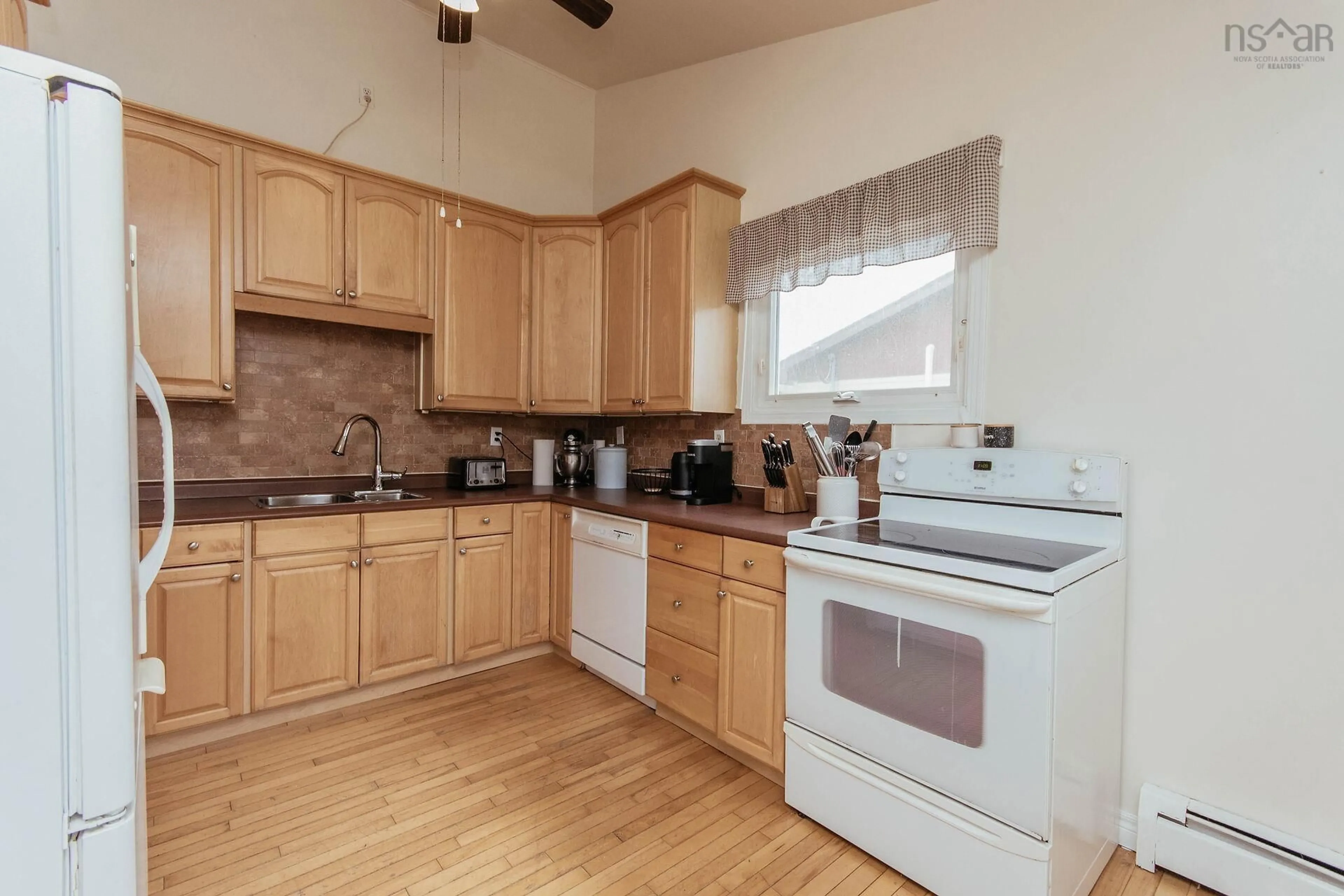 Standard kitchen, unknown for 175 Dickey Dr, Lower Sackville Nova Scotia B4C 1T7
