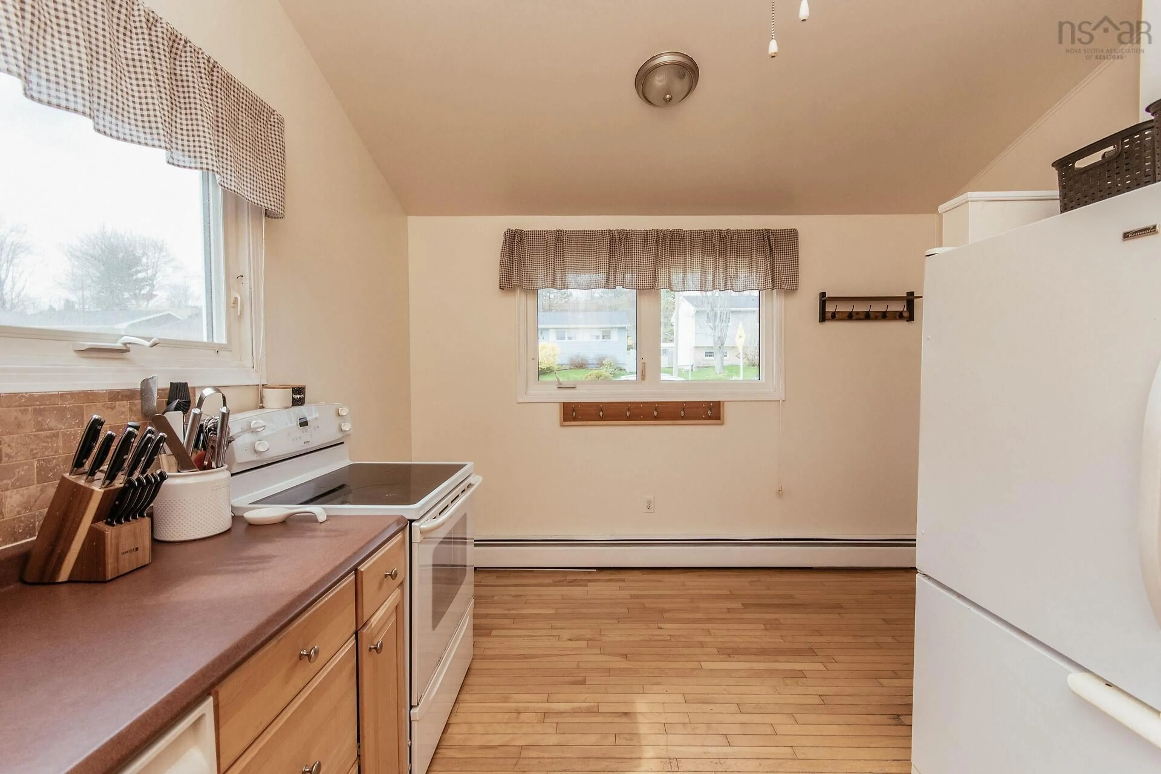 Standard kitchen, unknown for 175 Dickey Dr, Lower Sackville Nova Scotia B4C 1T7