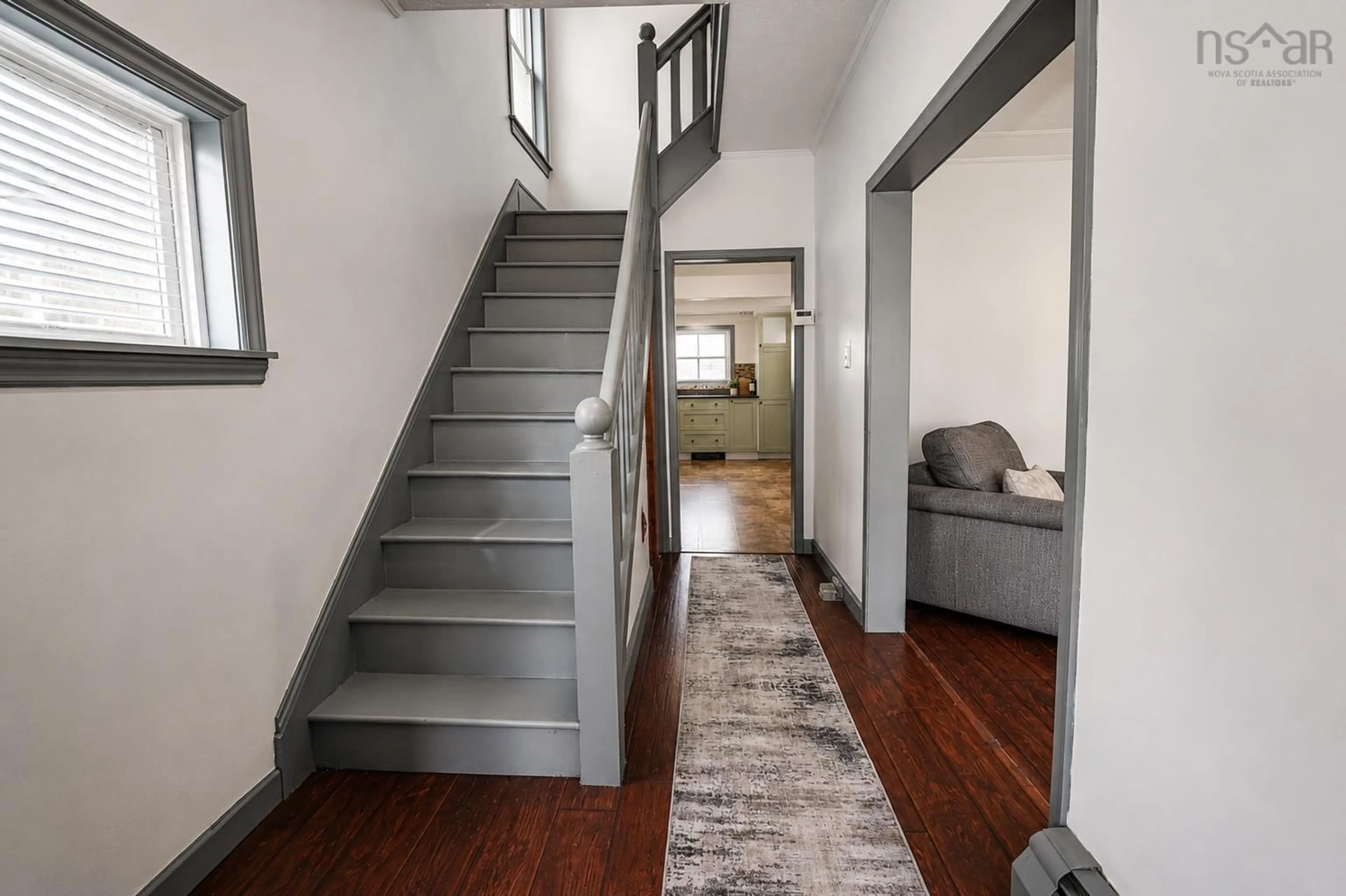 Indoor entryway for 22 Rodney Rd, Dartmouth Nova Scotia B2Y 3V5