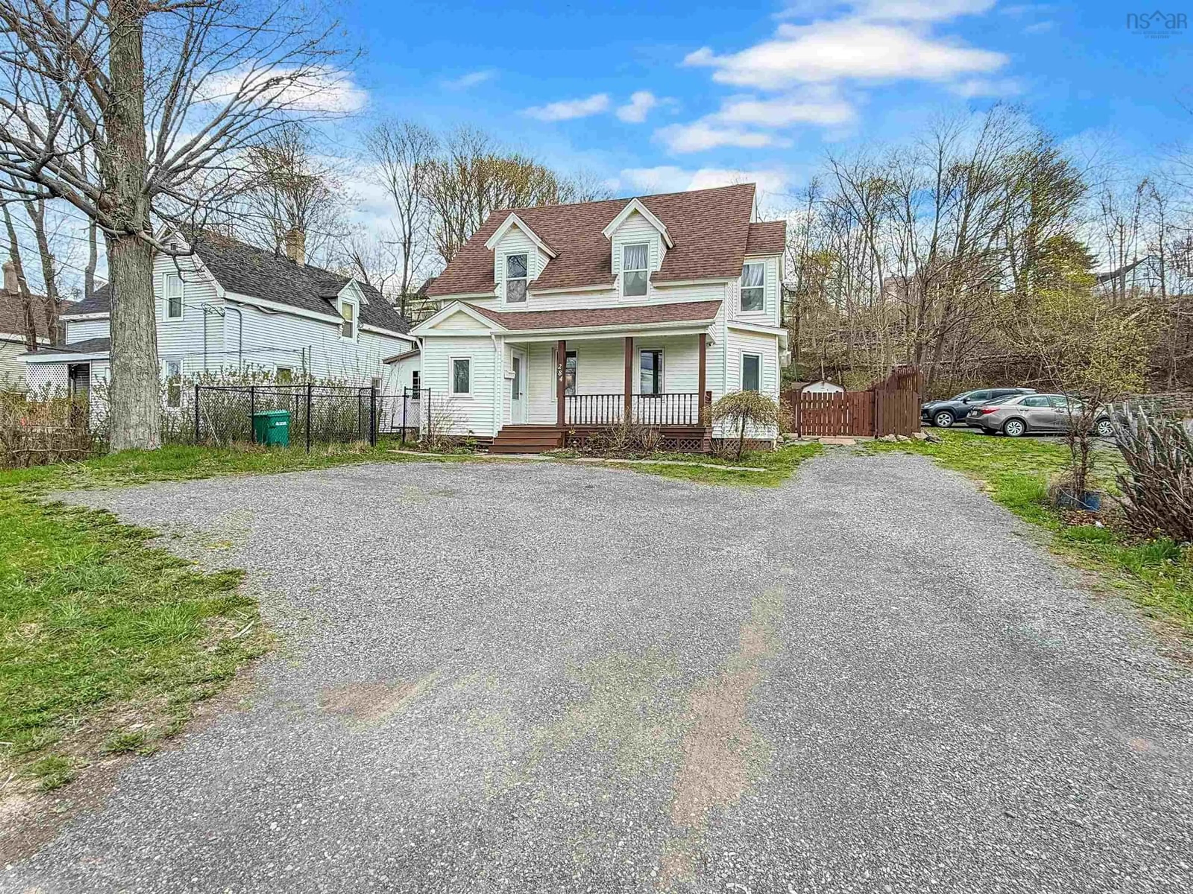 A pic from outside/outdoor area/front of a property/back of a property/a pic from drone, street for 284 North Provost St, New Glasgow Nova Scotia B2H 2P1
