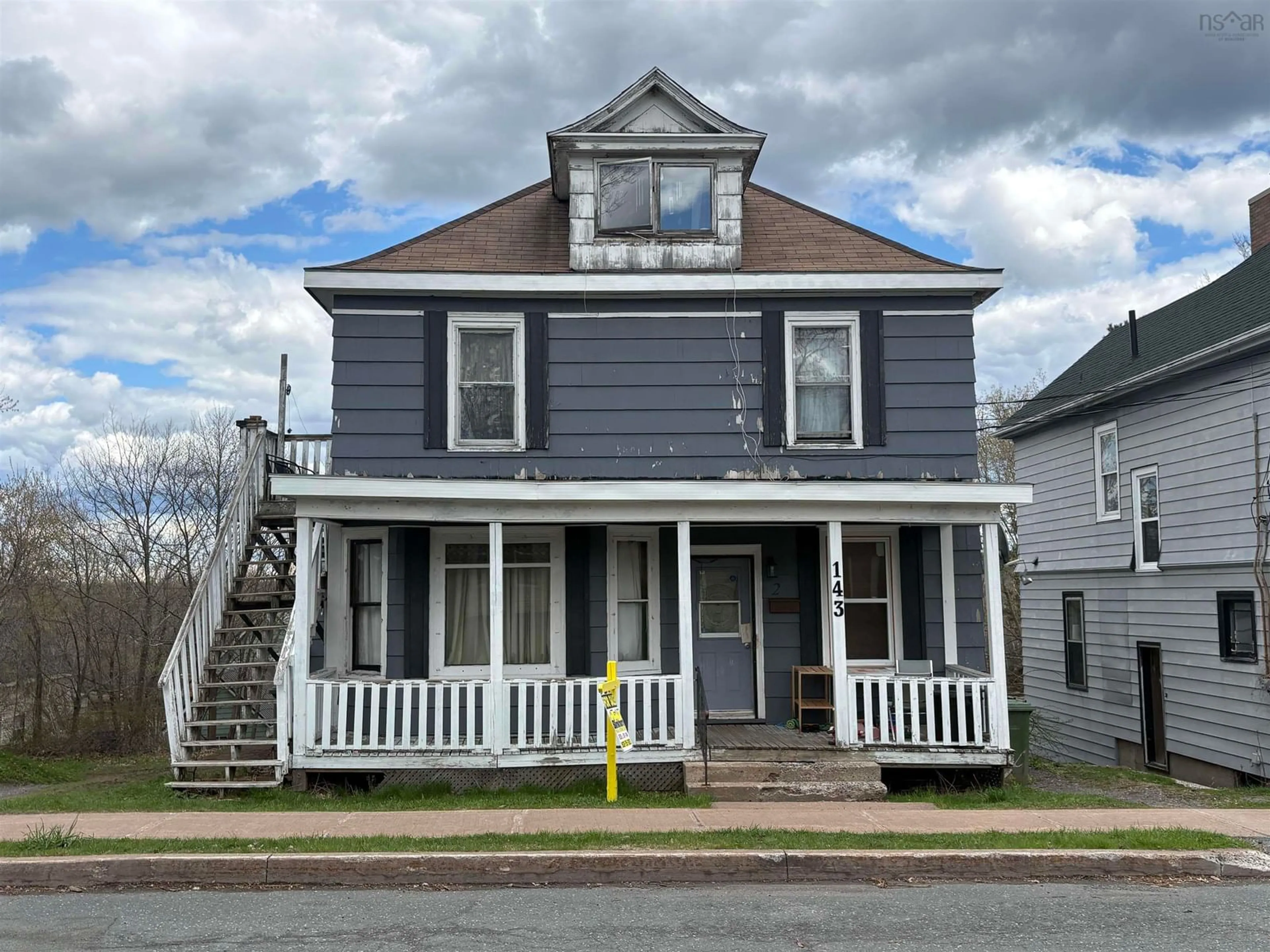 Home with vinyl exterior material, street for 143 Mackay St, Stellarton Nova Scotia B0K 1S0