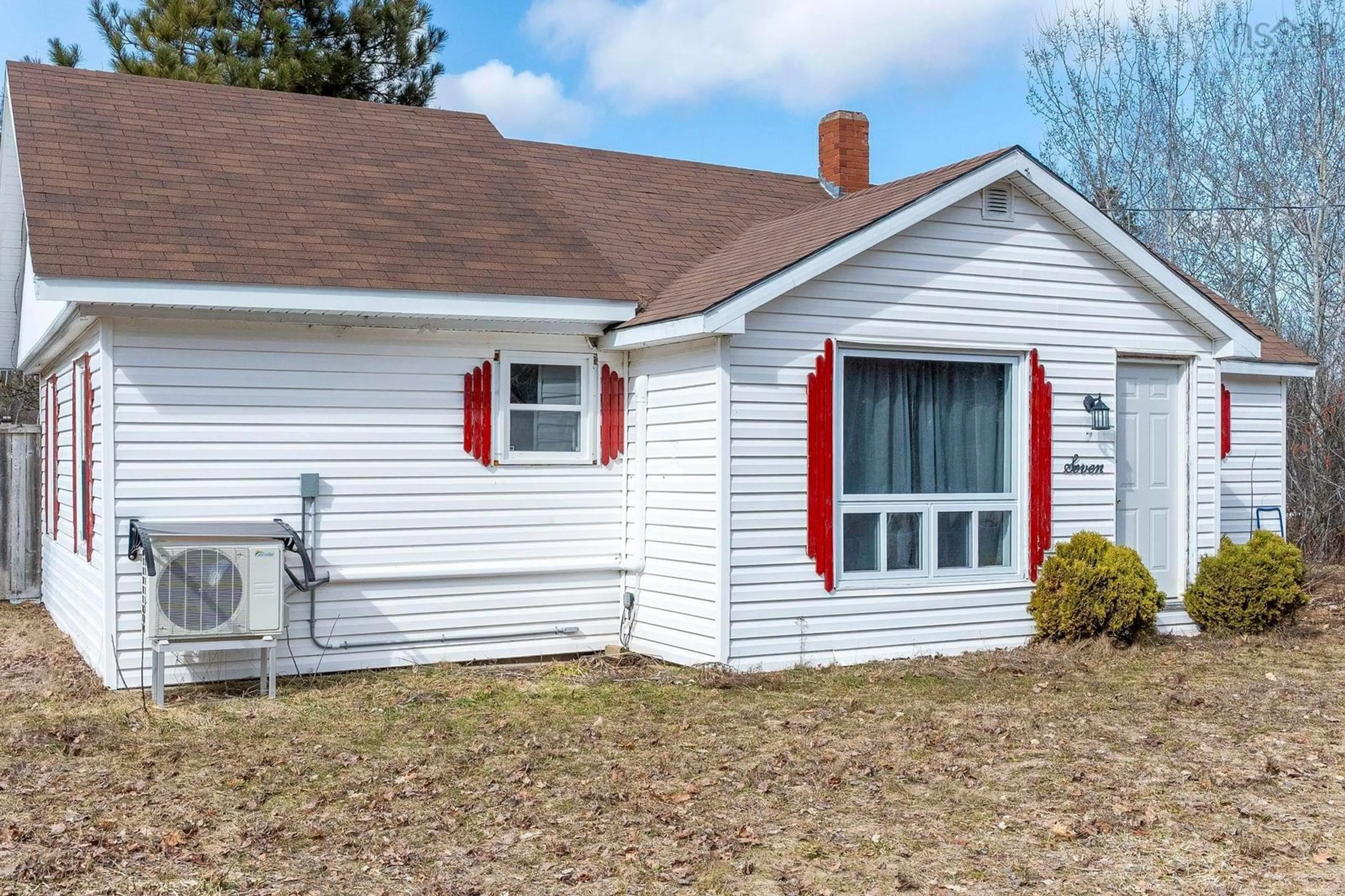 Home with vinyl exterior material, street for 7 D'ell Road, North Kentville Nova Scotia B4N 2Y2