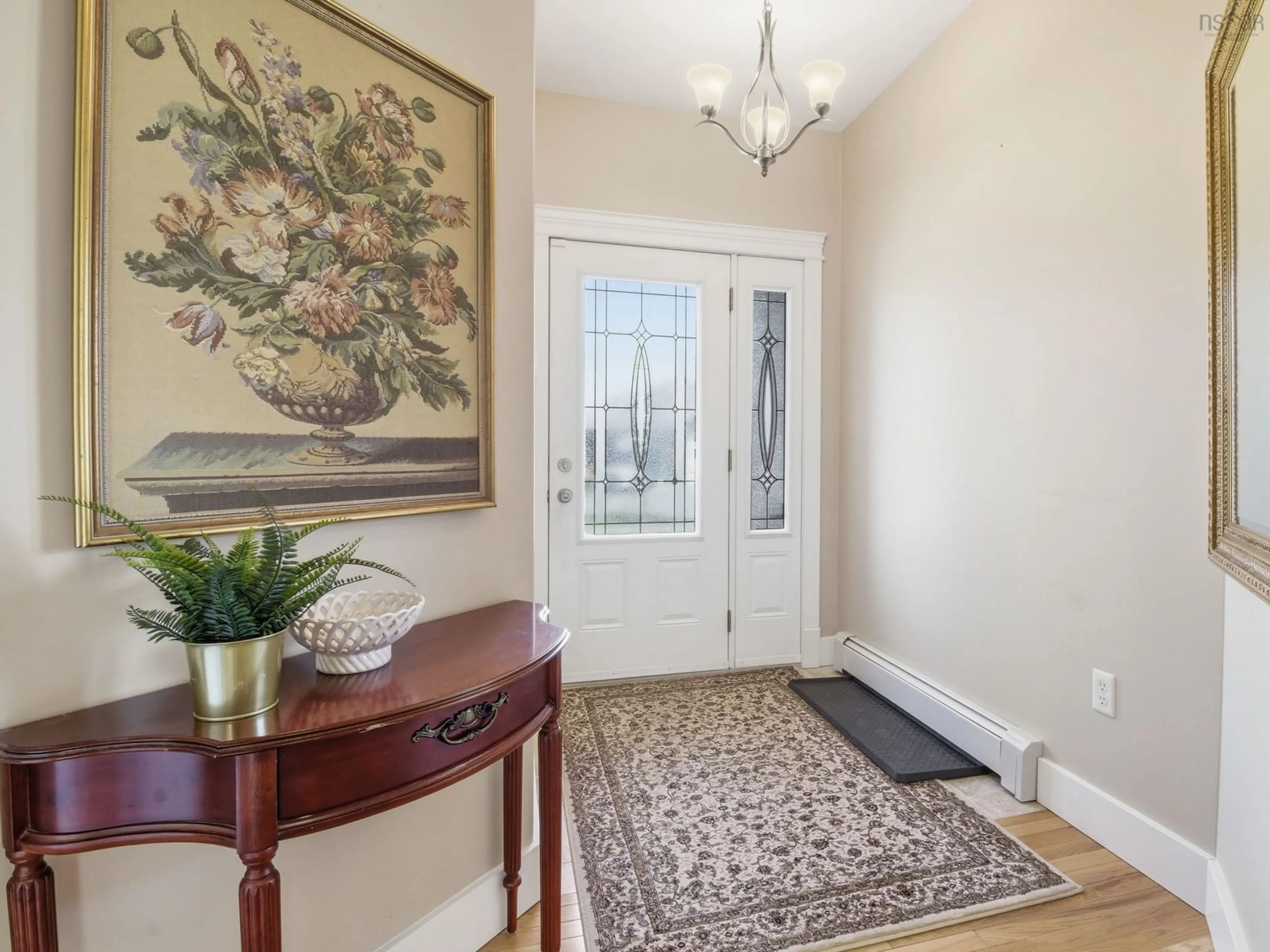 Indoor entryway for 42 Kirkwood Crt, Bedford South Nova Scotia B4A 0A8