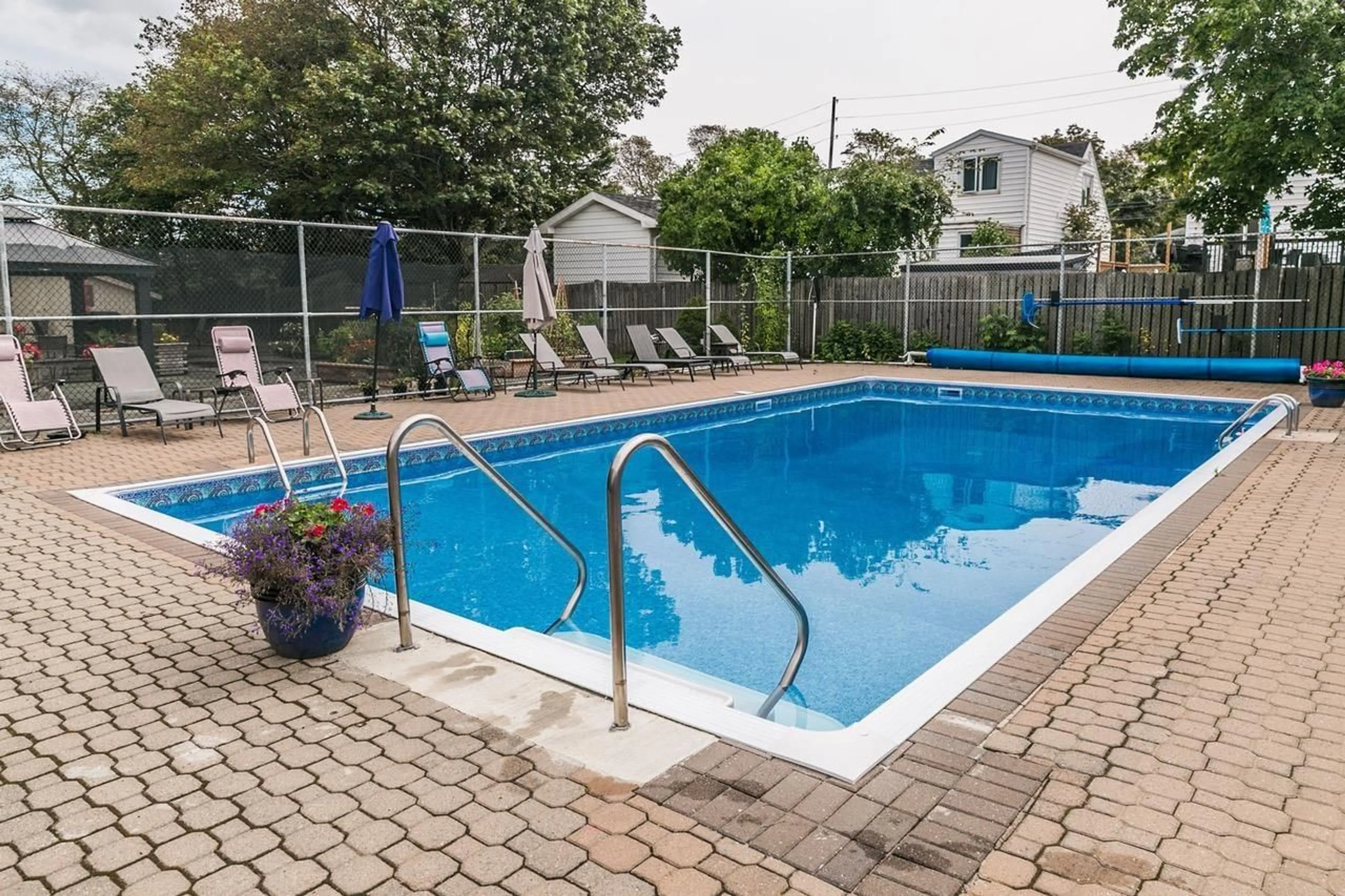 Pool for 5561 Heatherwood Crt #205, Halifax Nova Scotia B3K 5N7