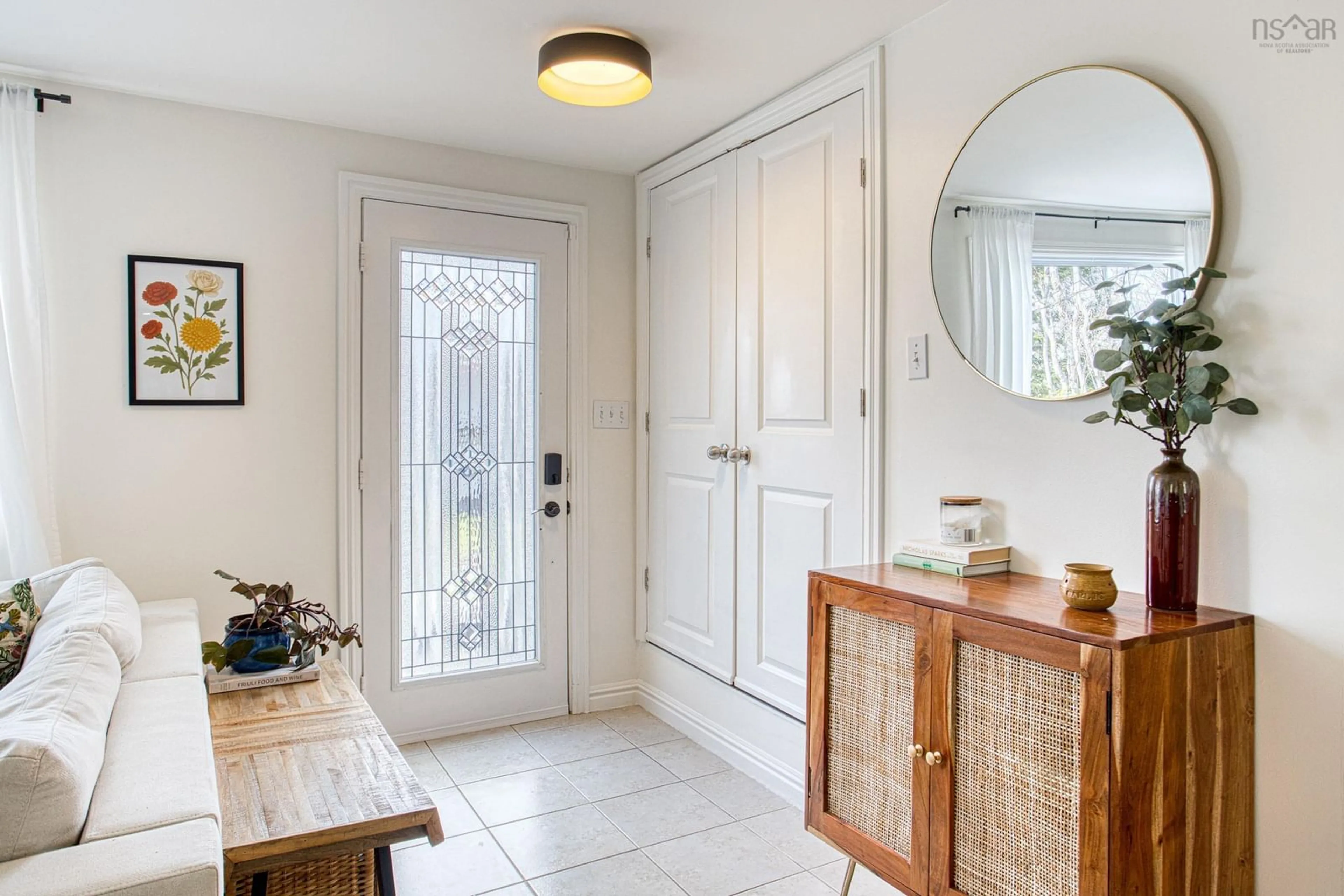Indoor entryway for 11 Dartmoor Cres, Bedford Nova Scotia B4A 2K4