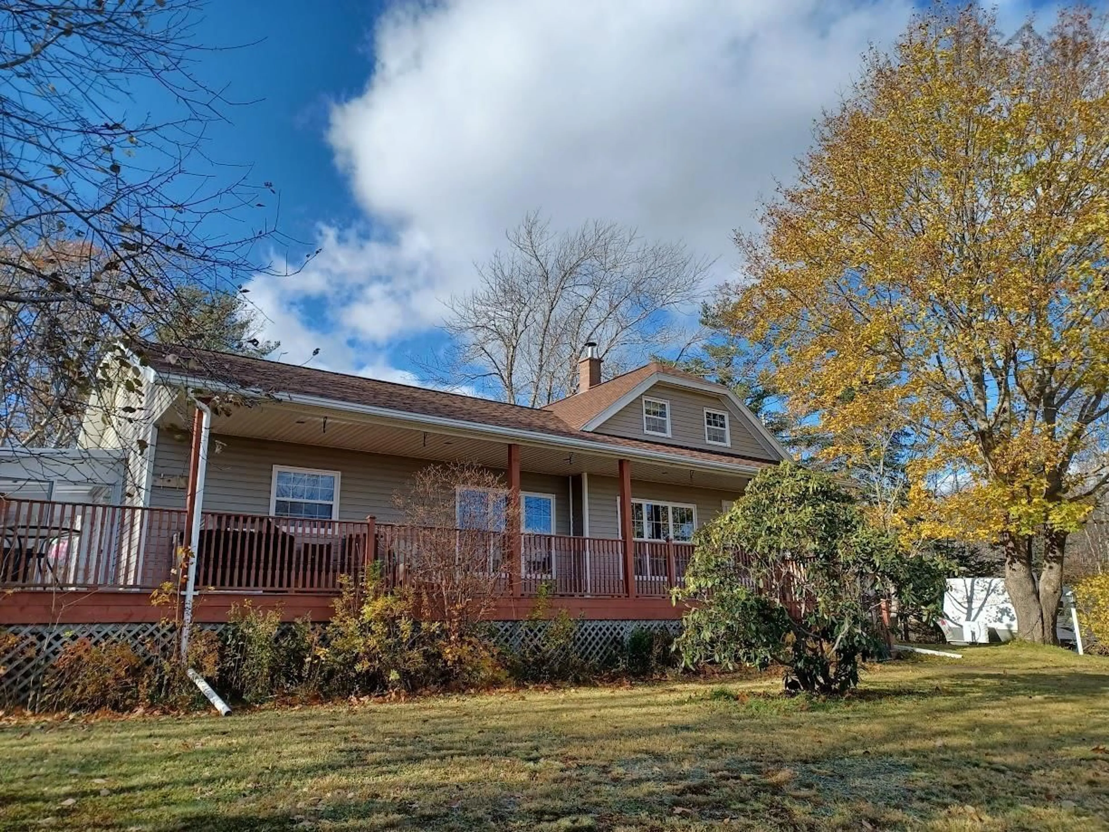A pic from outside/outdoor area/front of a property/back of a property/a pic from drone, unknown for 202 White Point Rd, Liverpool Nova Scotia B0T 1K0