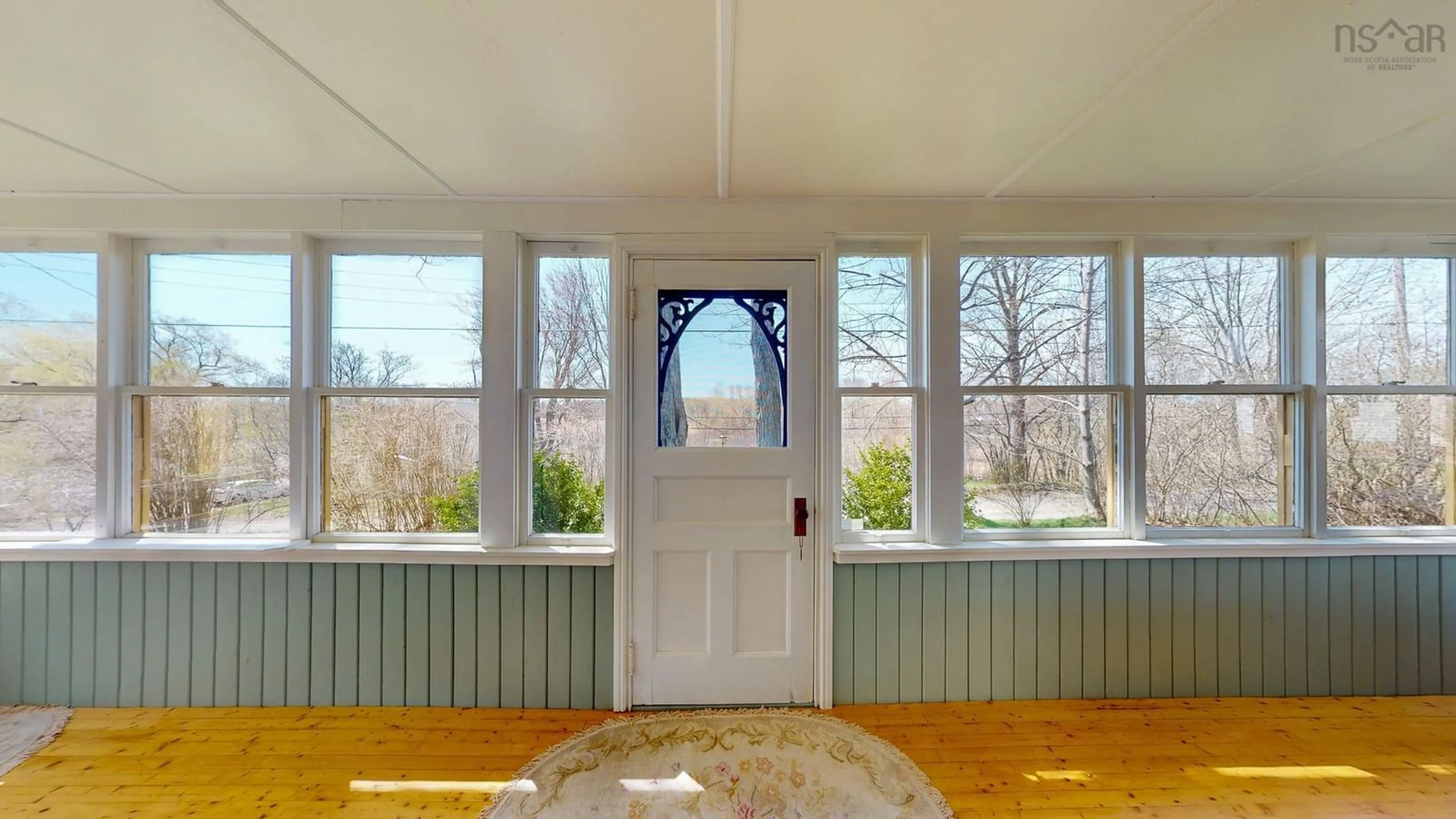 Indoor entryway for 8925 221 Hwy, Sheffield Mills Nova Scotia B0P 1H0