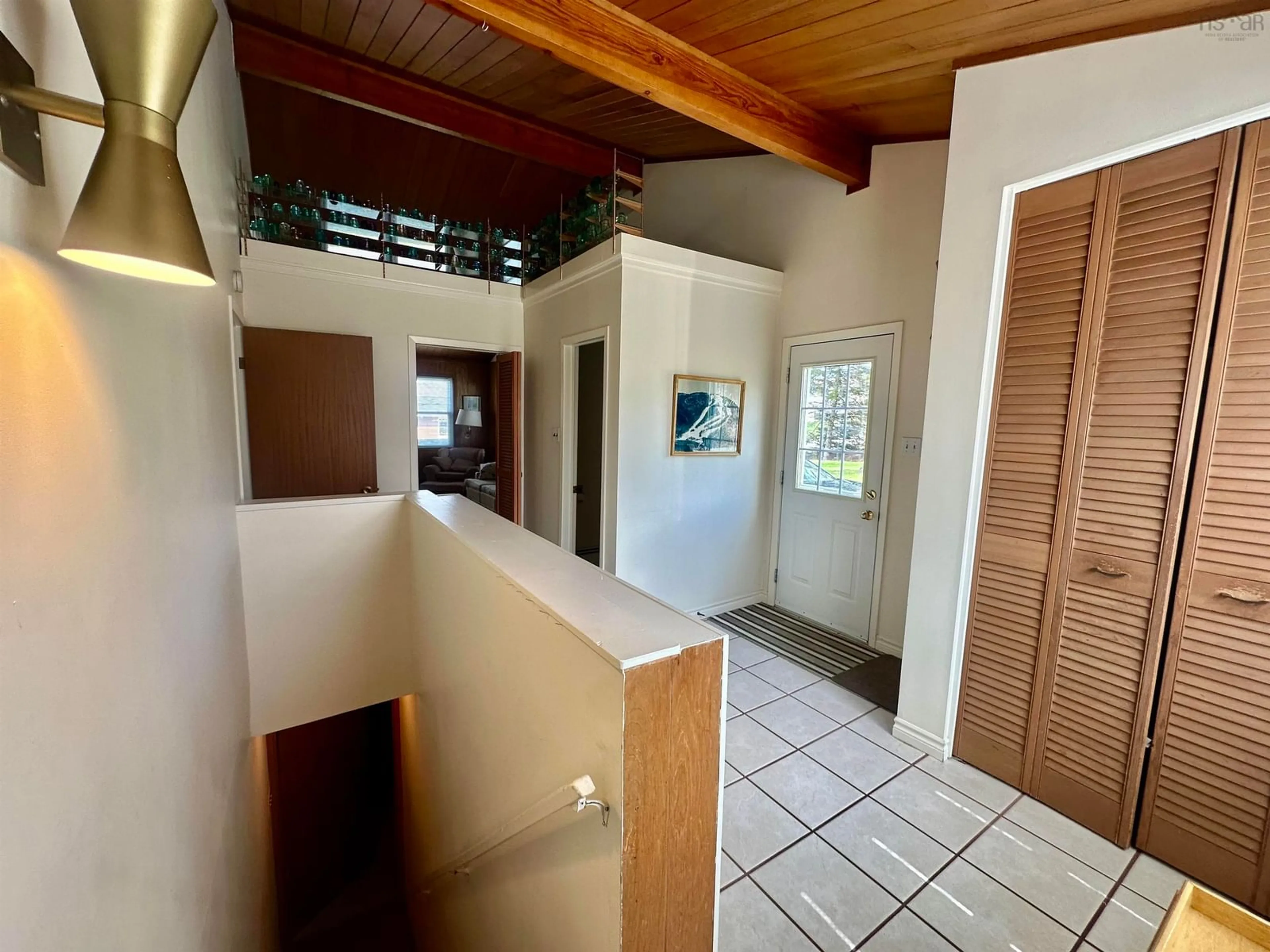 Indoor entryway for 11 Macquarrie Dr, Port Hawkesbury Nova Scotia B9A 2K7