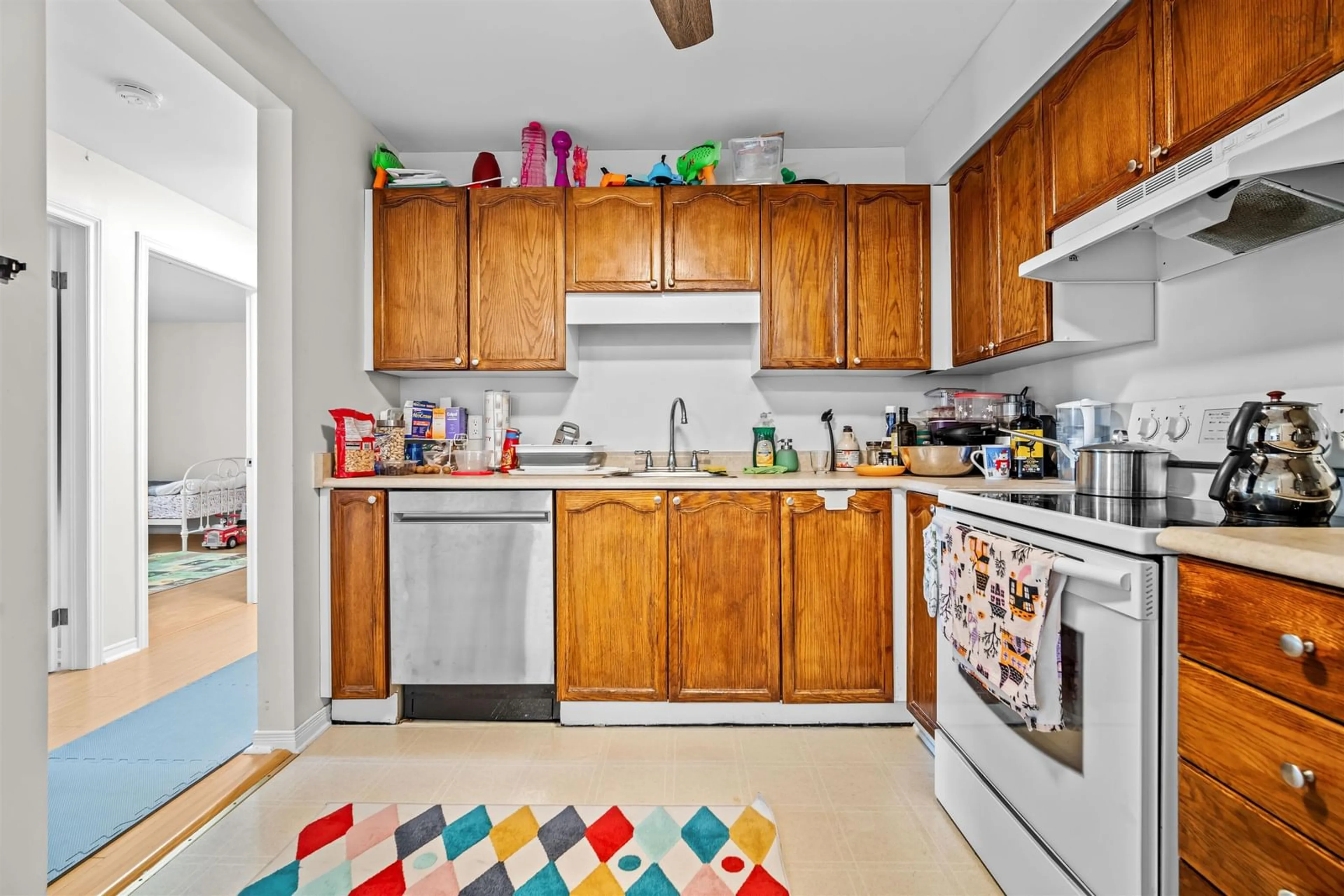 Standard kitchen, unknown for 83 Kearney Lake Rd #306, Halifax Nova Scotia B3M 4E6