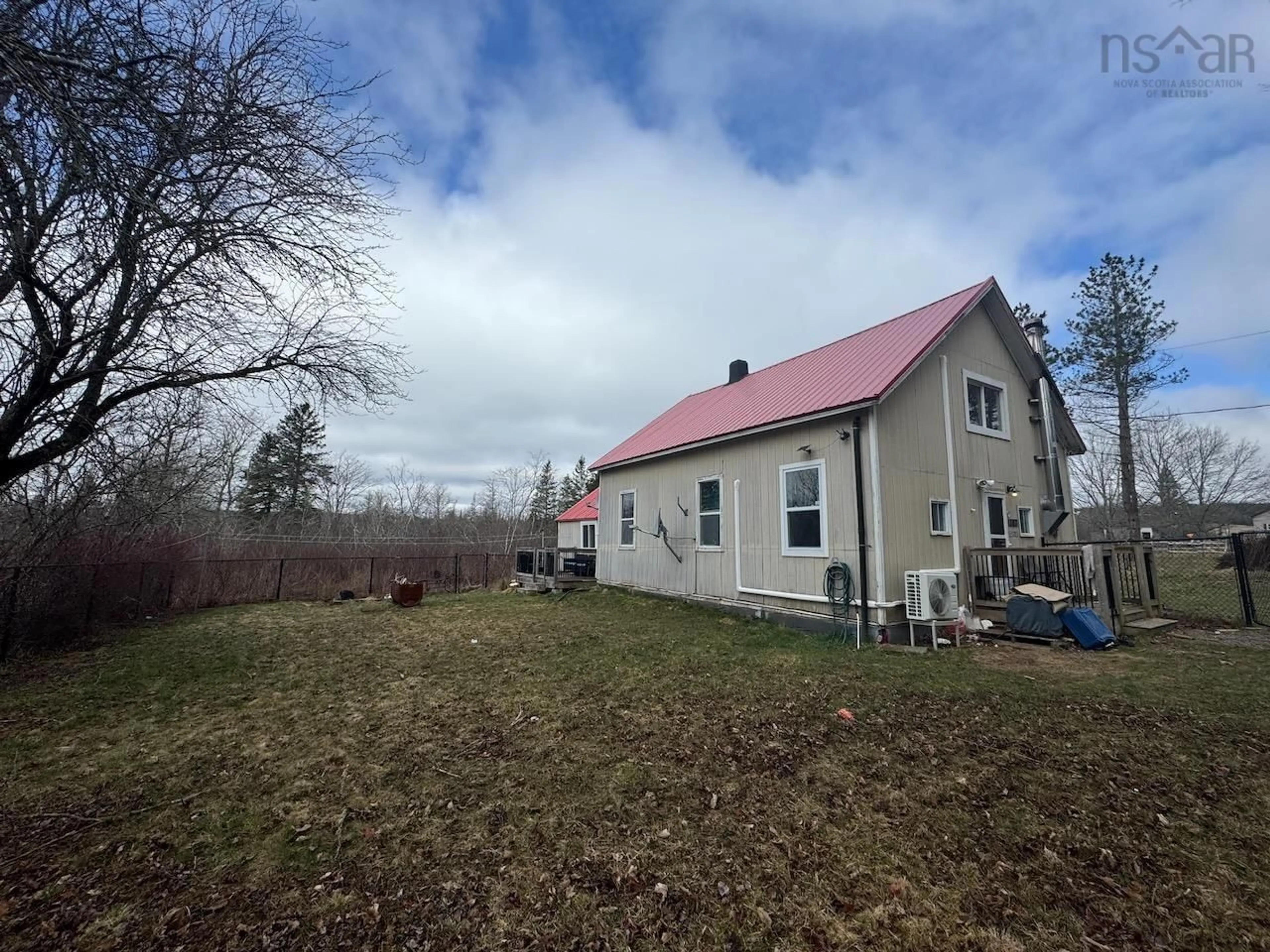 A pic from outside/outdoor area/front of a property/back of a property/a pic from drone, building for 107 Upper Pembroke Rd, Pembroke Nova Scotia B0N 2P0