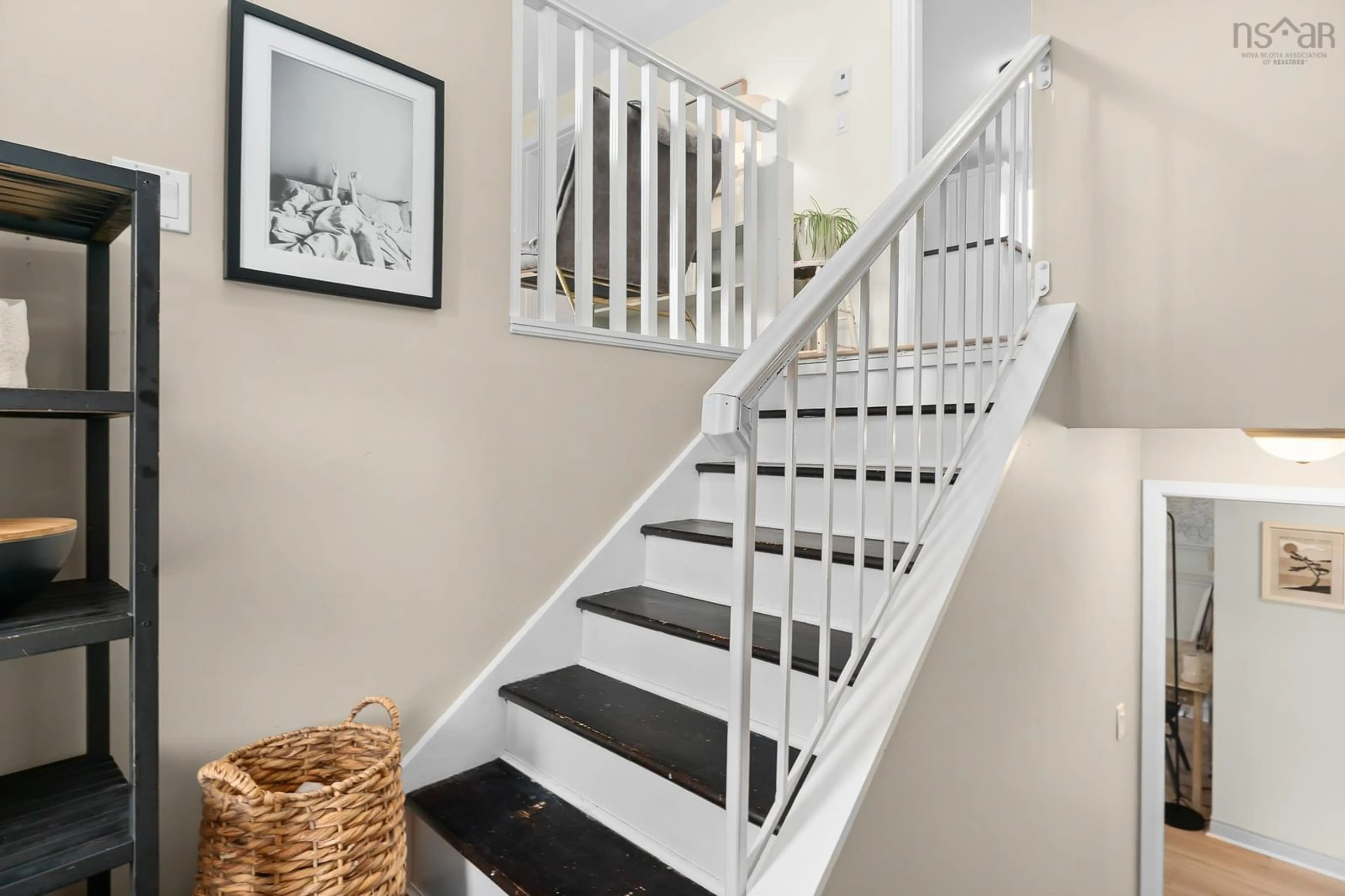 Stairs for 3 Sarah Cres, Dartmouth Nova Scotia B2W 4Z2