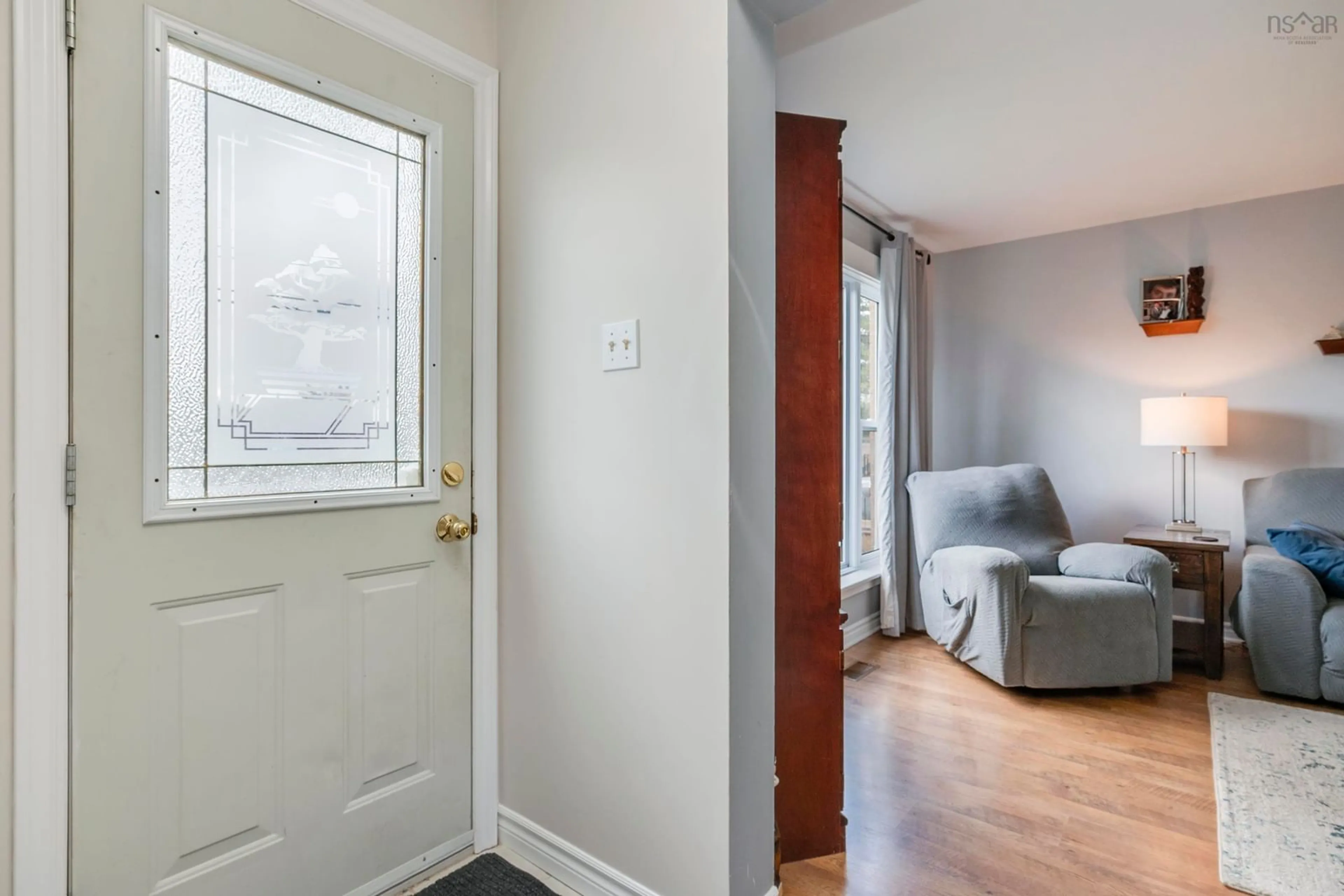 Indoor entryway for 10 Shrewsbury Rd, Cole Harbour Nova Scotia B2V 1R7