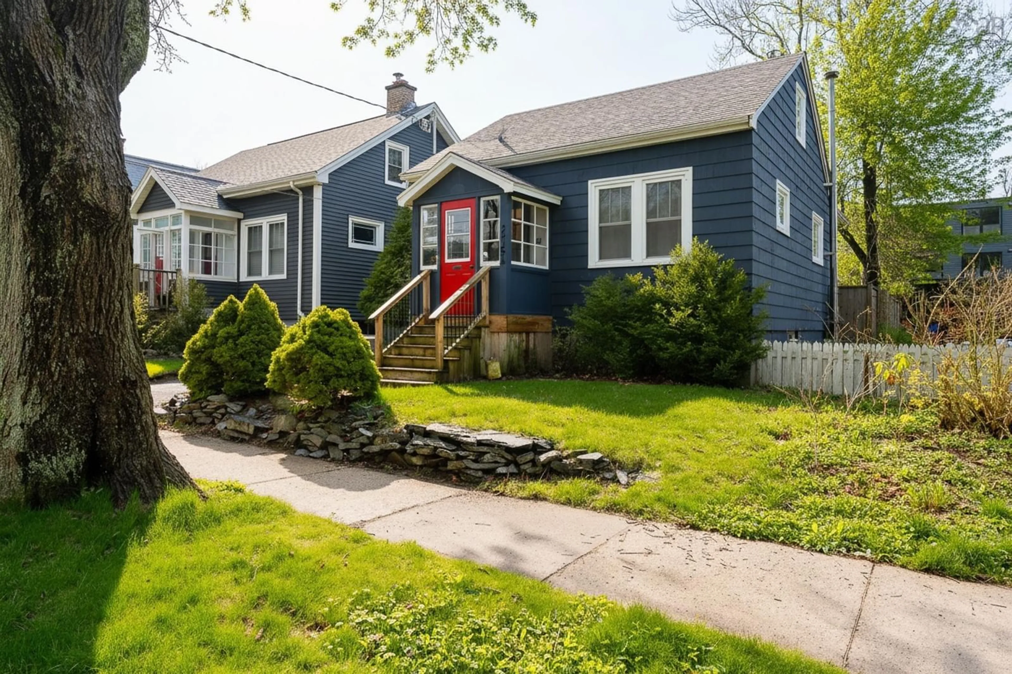 Home with vinyl exterior material, street for 2764 Pacific St, Halifax Nova Scotia B3K 4W7