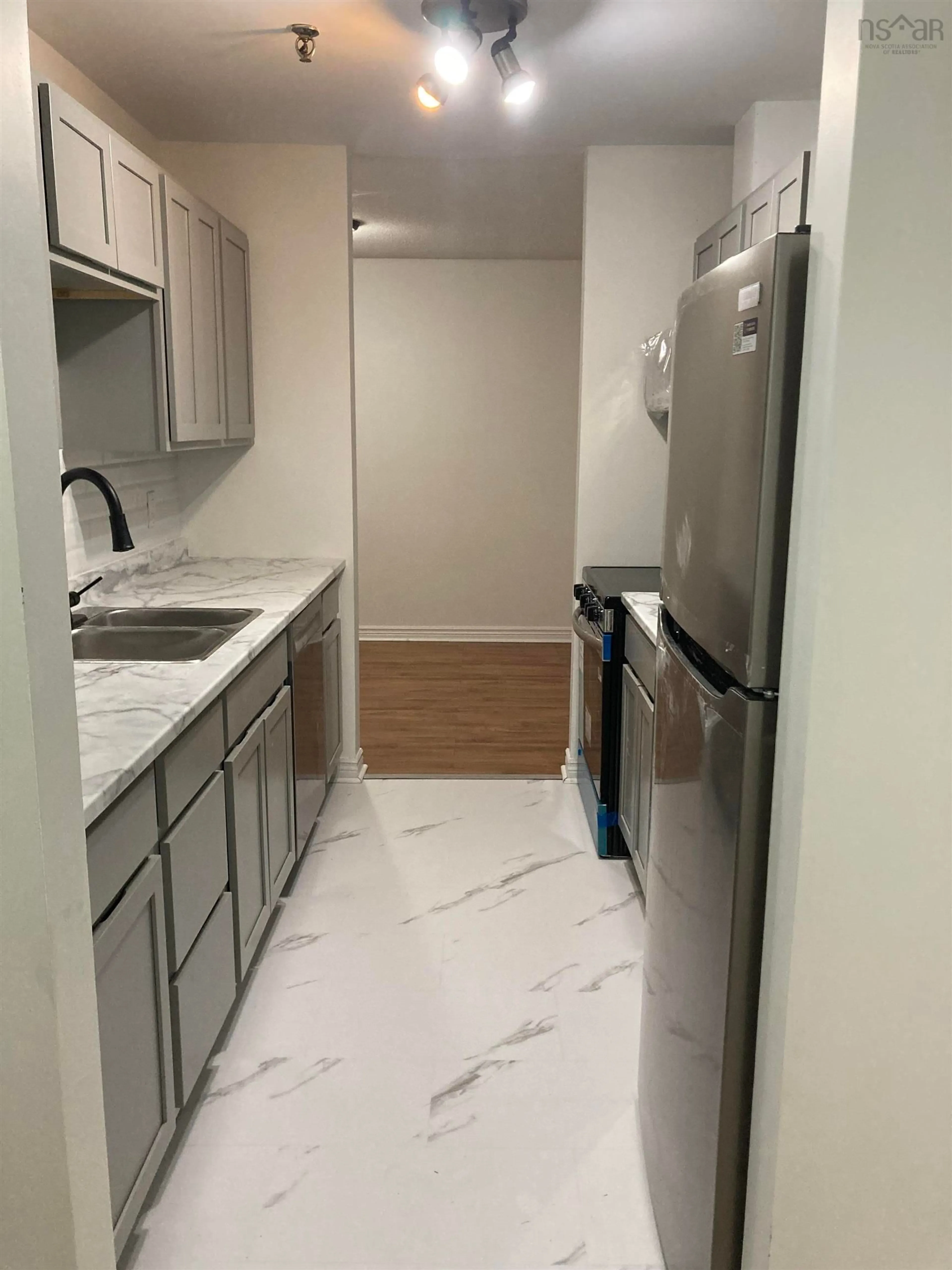 Standard kitchen, unknown for 15 Langbrae Dr #103, Halifax Nova Scotia B3M 3W5