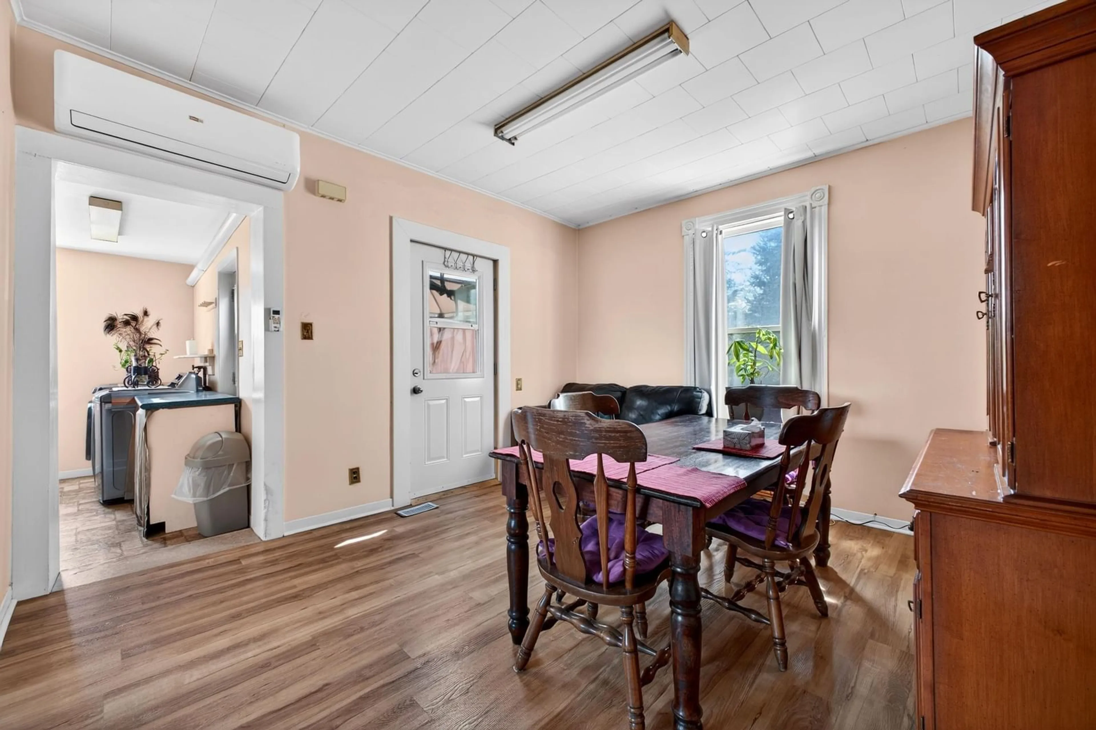 Dining room, unknown for 294 Queen St, Truro Nova Scotia B2N 2C3