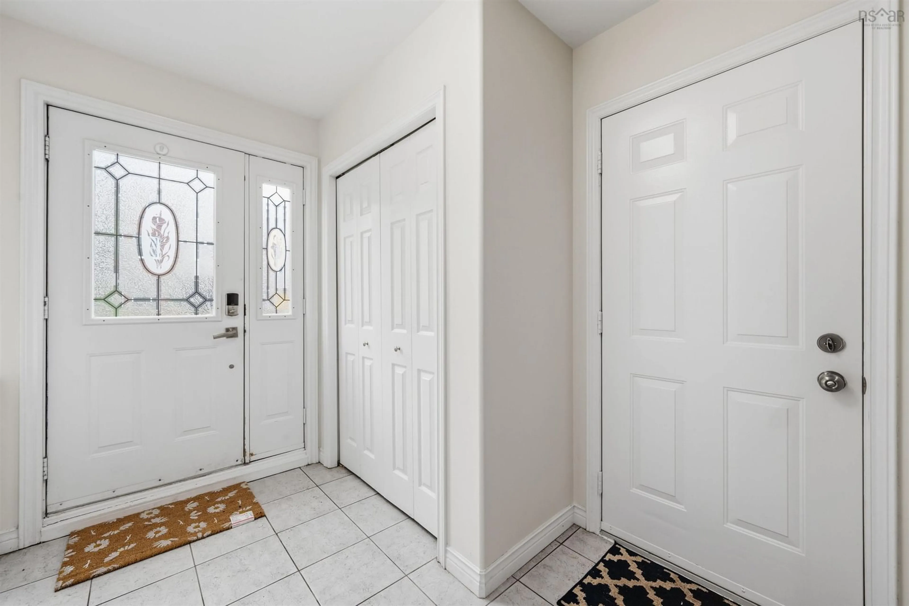 Indoor entryway for 5 Azita, Bedford Nova Scotia B4A 3Y6