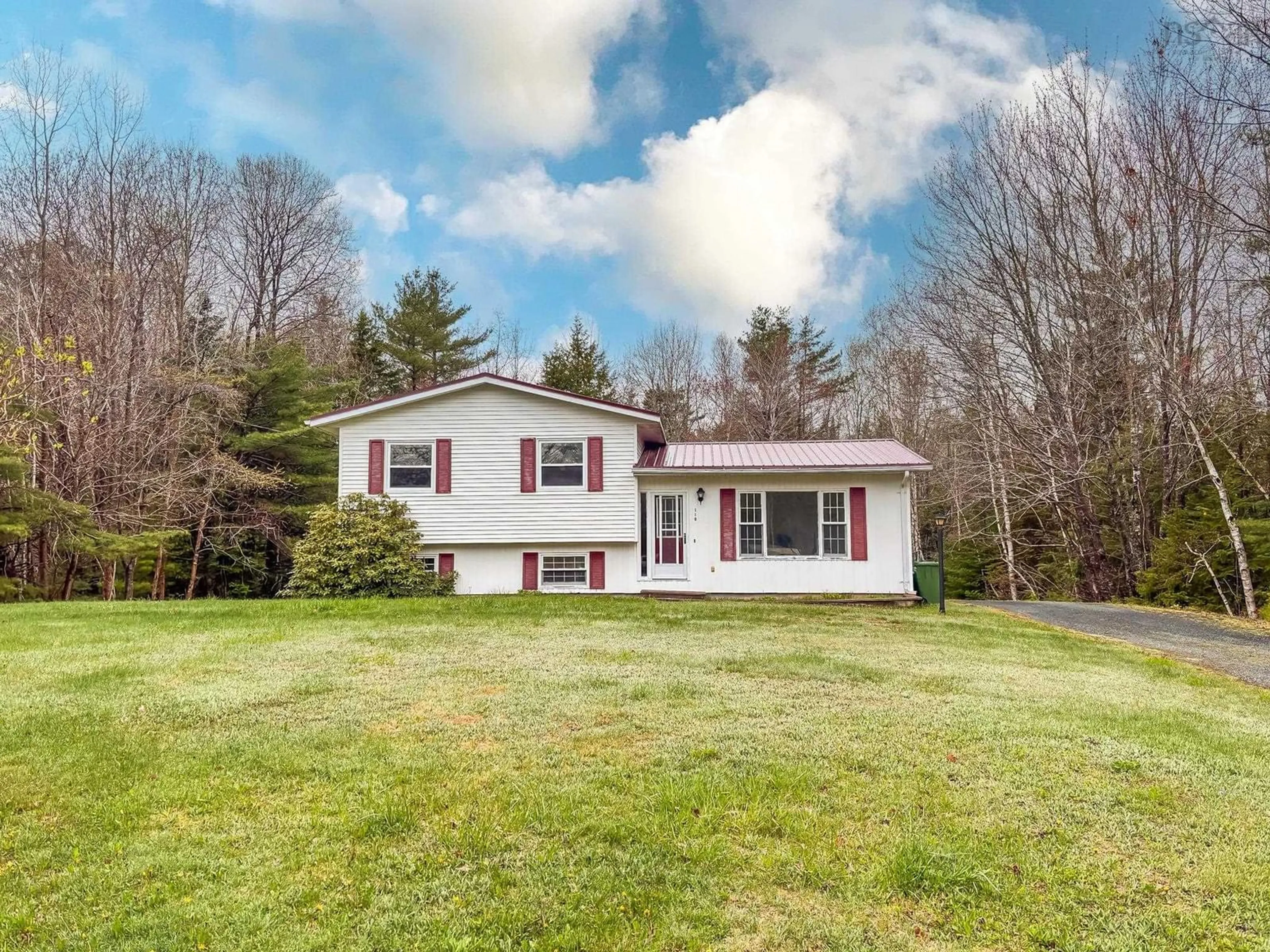 Home with vinyl exterior material, street for 110 Bluenose Ave, Pleasantville Nova Scotia B0R 1G0