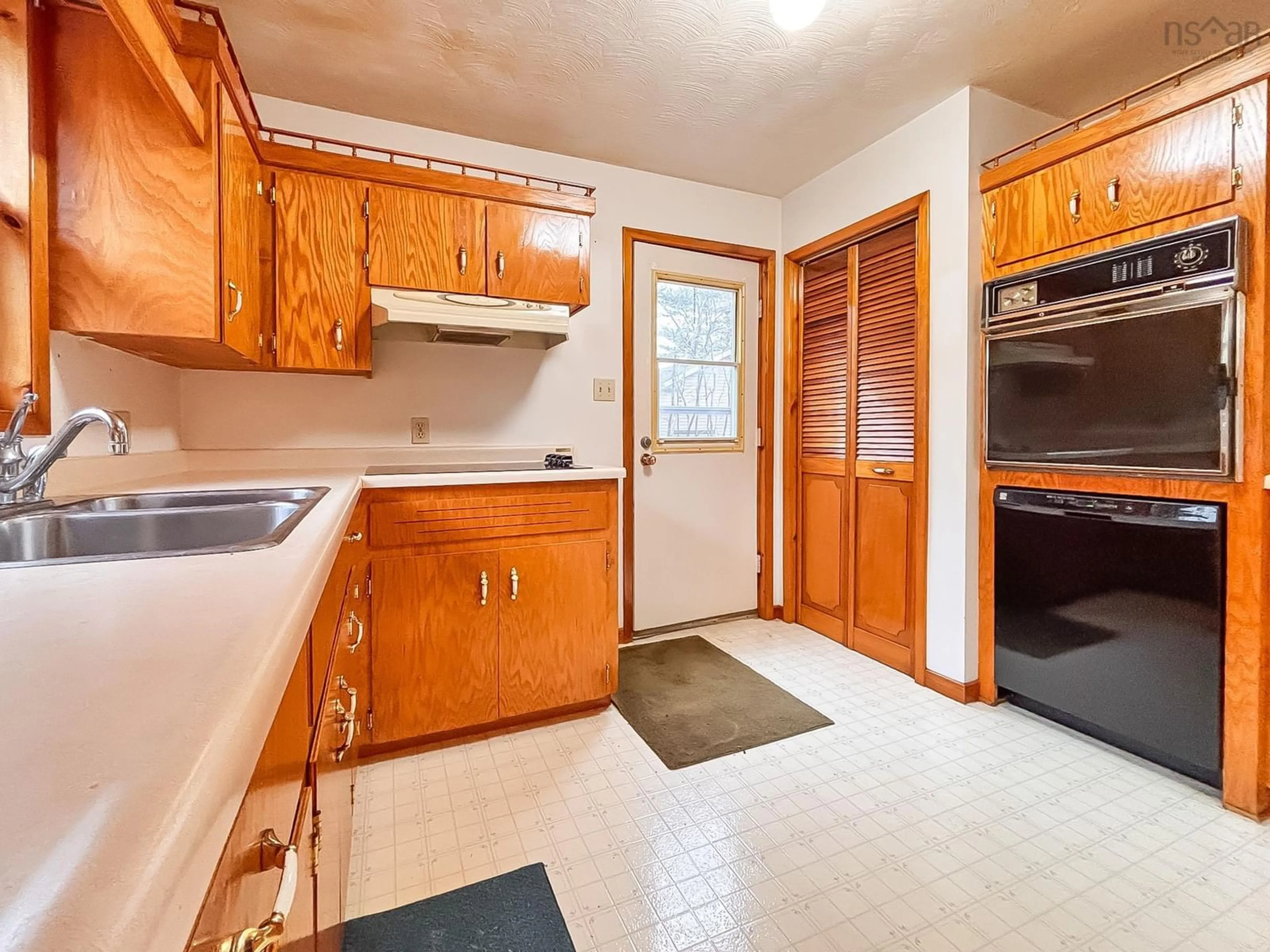Standard kitchen, unknown for 110 Bluenose Ave, Pleasantville Nova Scotia B0R 1G0