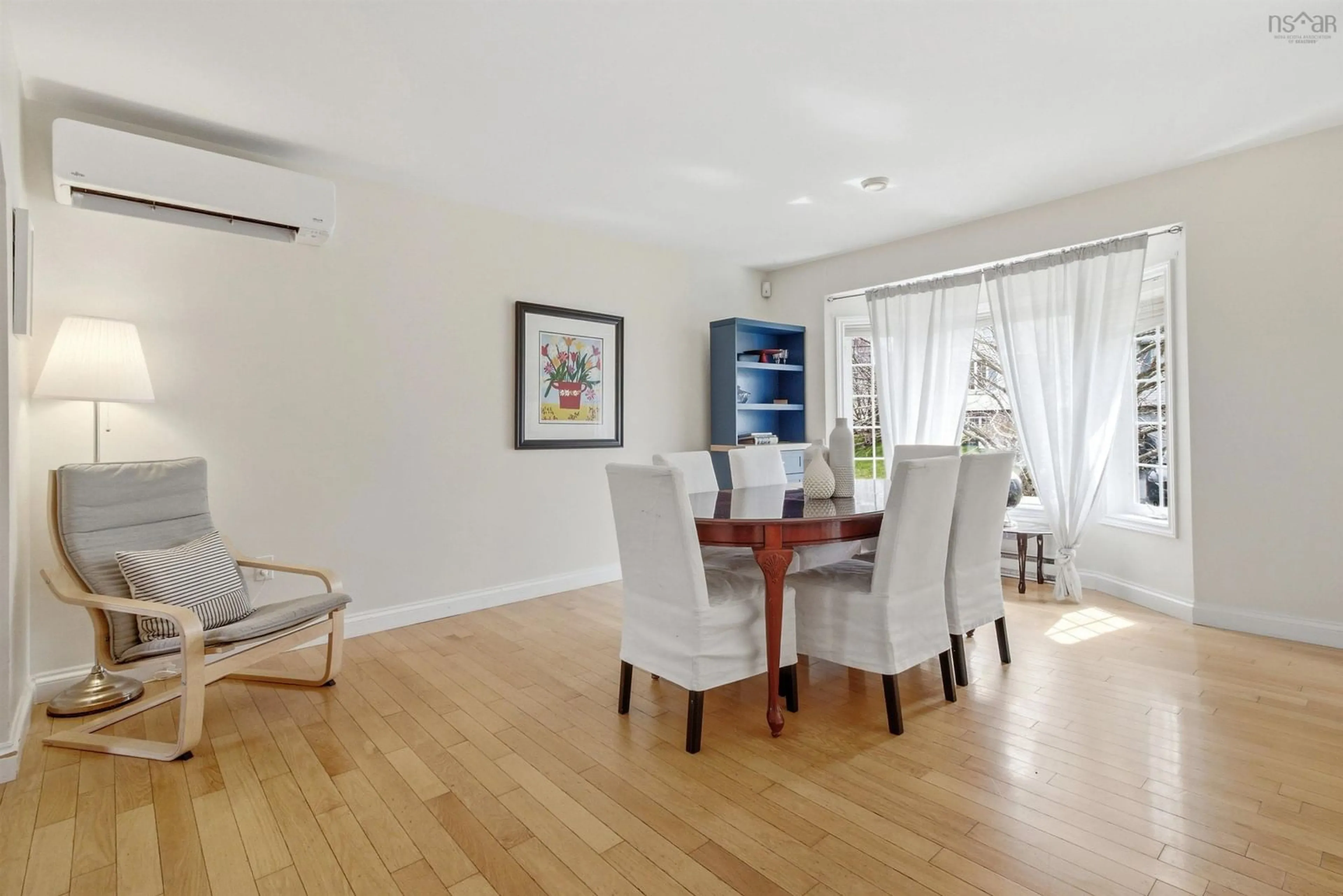 Dining room, wood/laminate floor for 5 Terrebonne Crt, Dartmouth Nova Scotia B2X 3S7