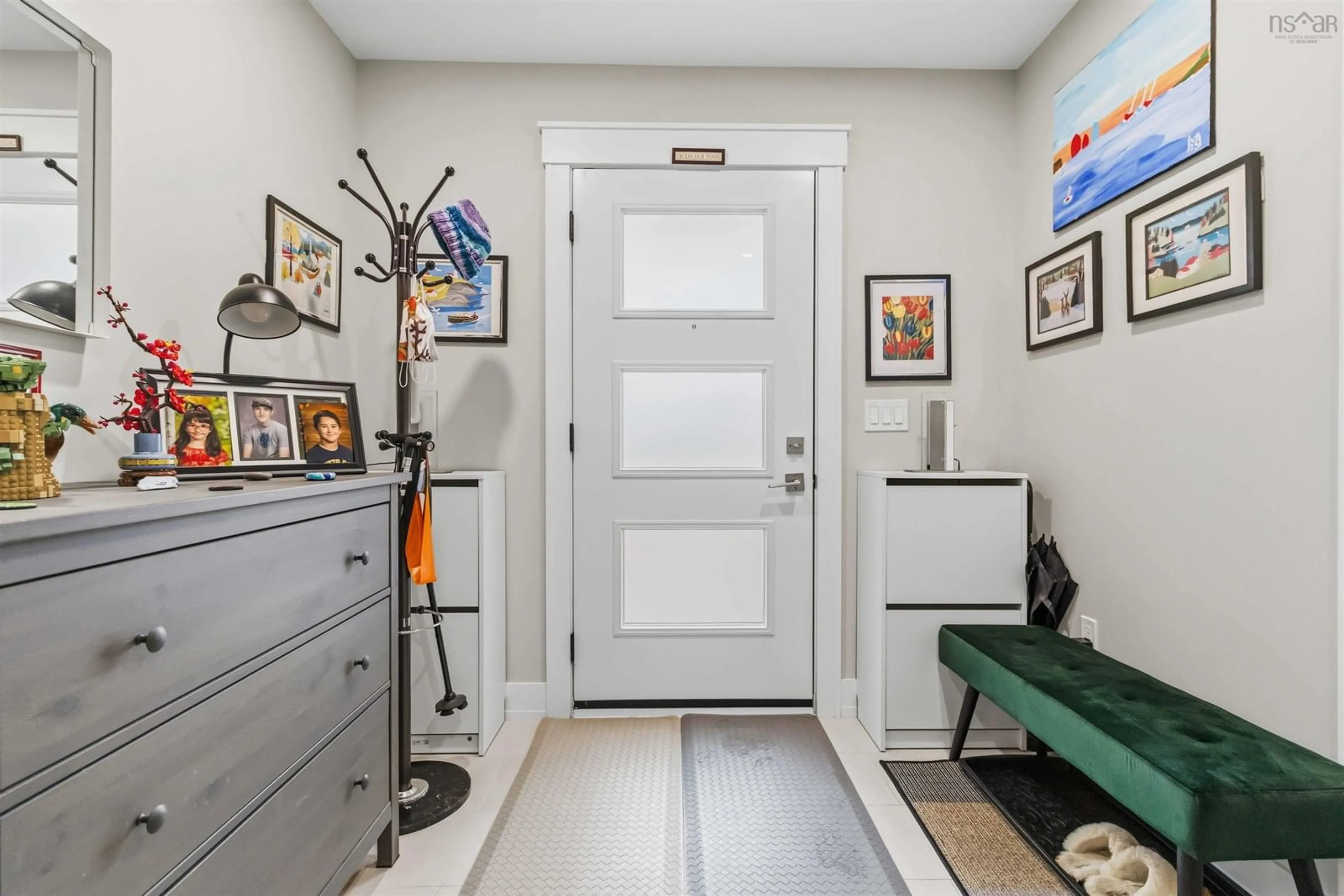Indoor entryway for 71 Acorn Dr, Bridgewater Nova Scotia B4V 8Z3