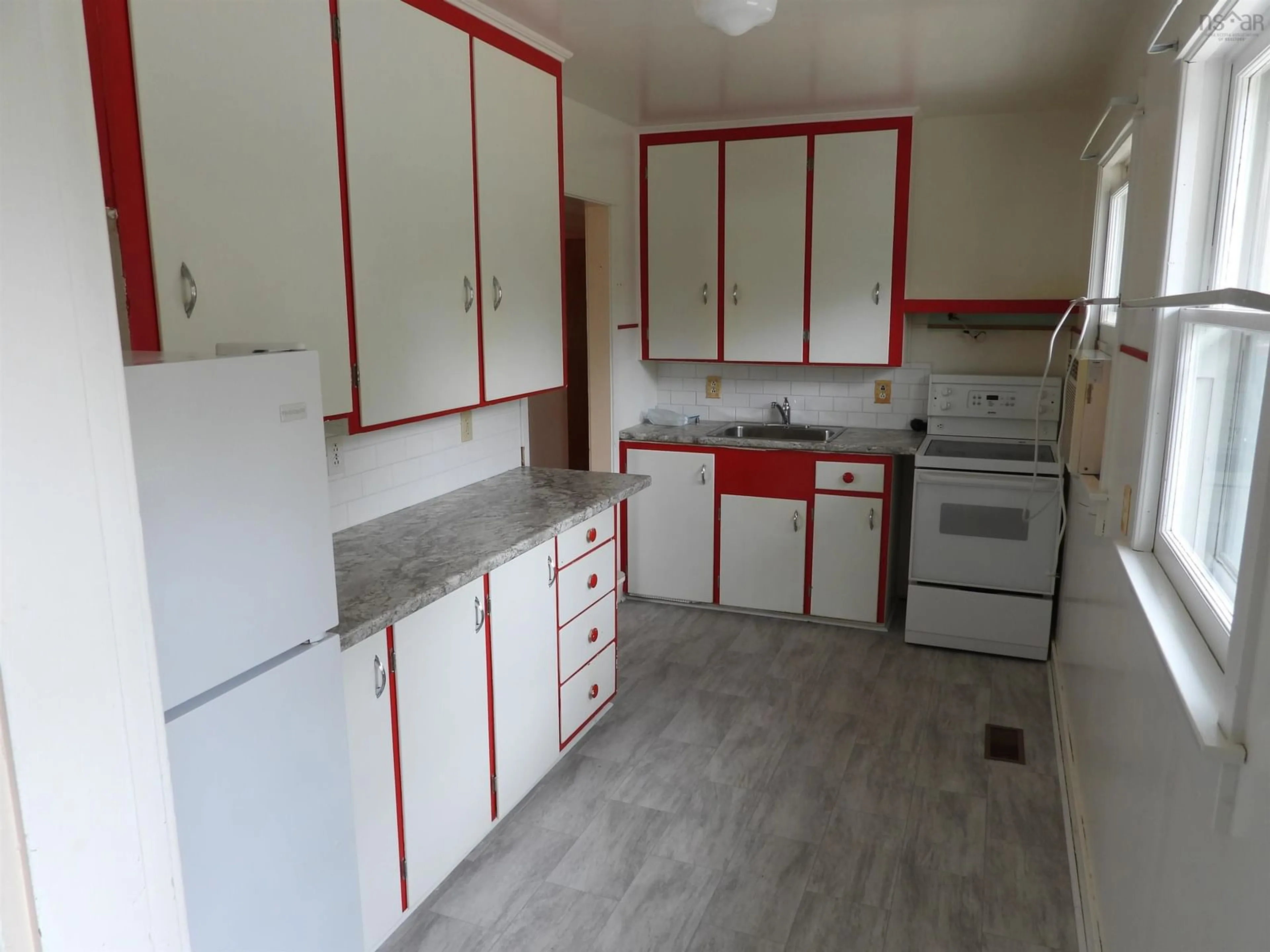 Standard kitchen, unknown for 526 Windsor St, Kingston Nova Scotia B0P 1R0