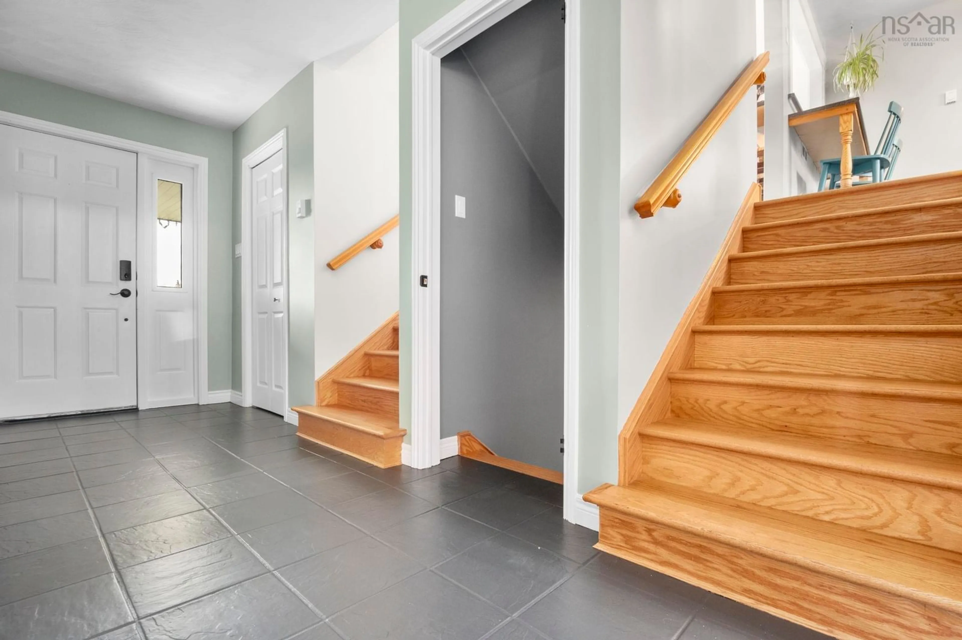 Indoor entryway for 2 Woods Crt, Beaver Bank Nova Scotia B4G 1C2