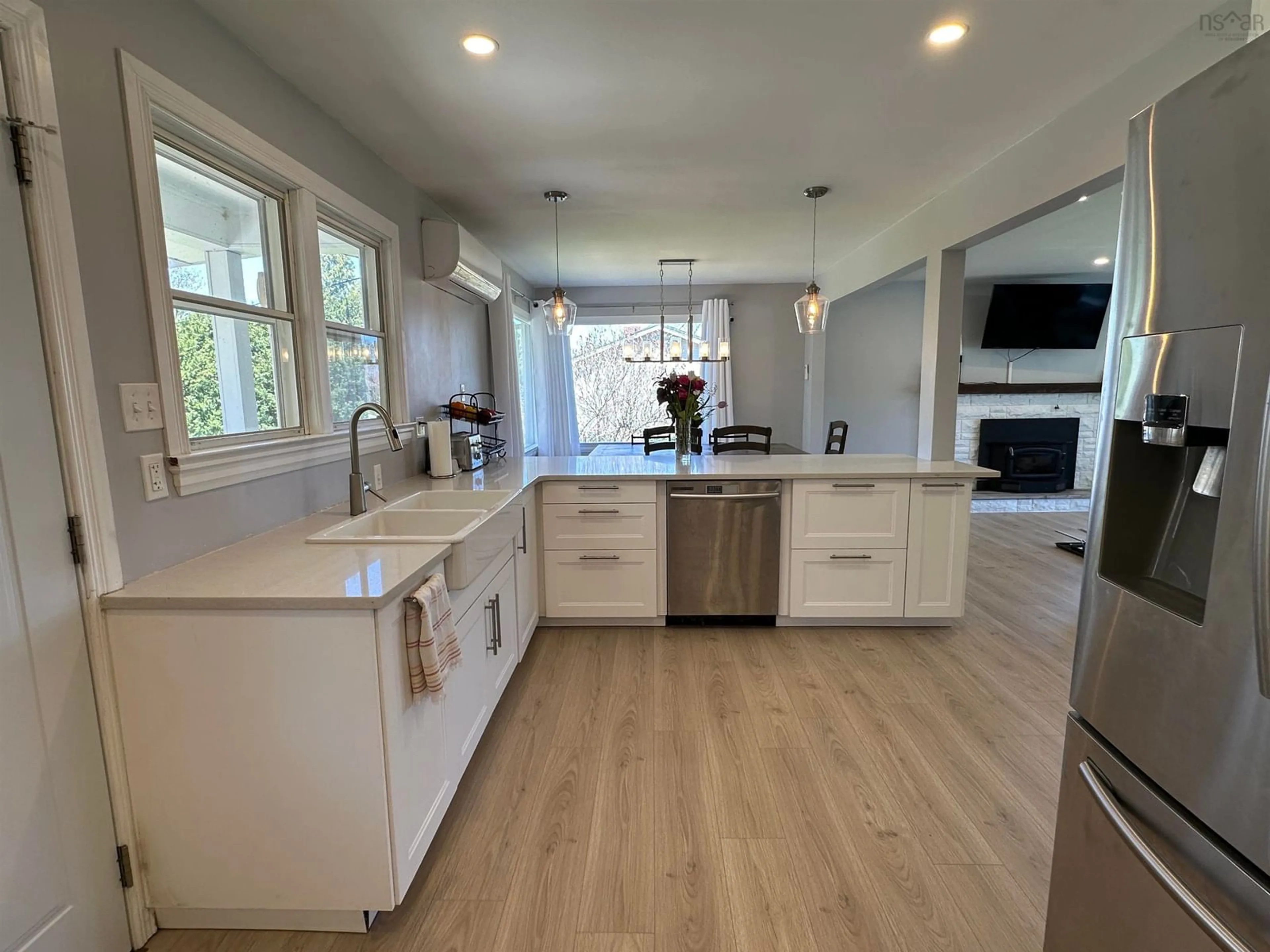 Open concept kitchen, unknown for 42 William St, Liverpool Nova Scotia B0T 1K0