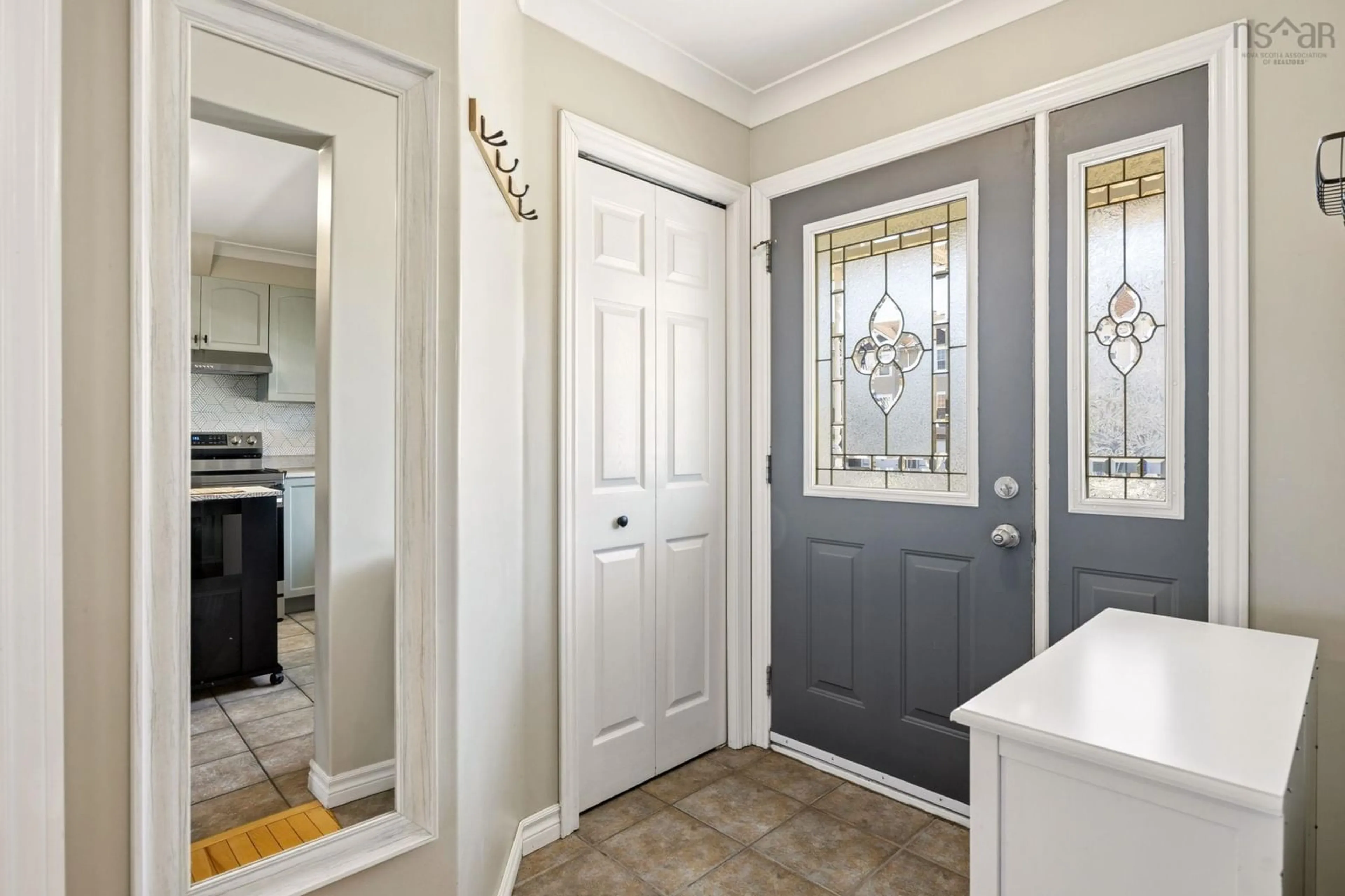 Indoor entryway for 200 Green Village Lane, Dartmouth Nova Scotia B2Y 4V4