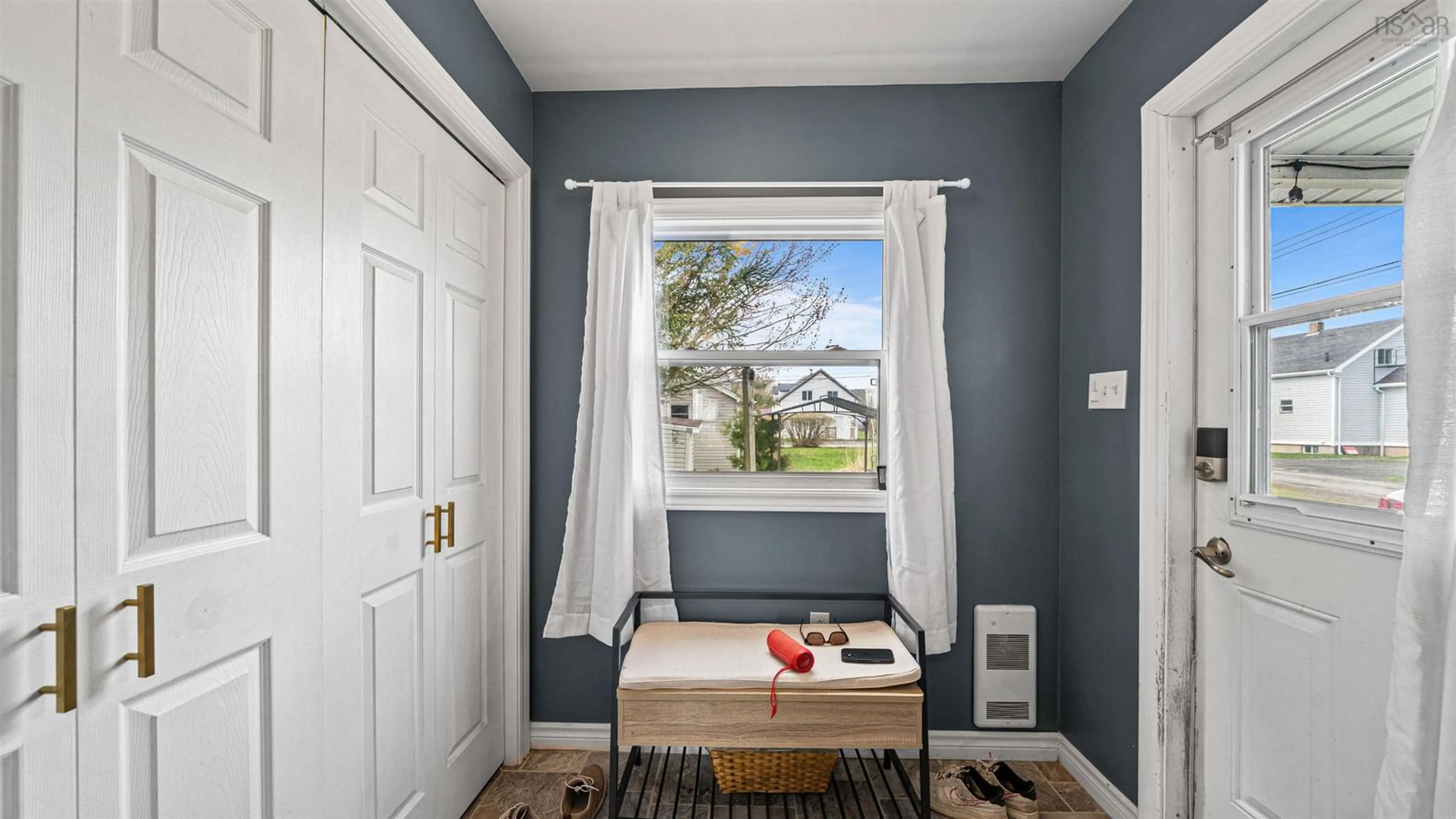 Indoor entryway for 1791 Grant St, Westville Nova Scotia B0K 2A0