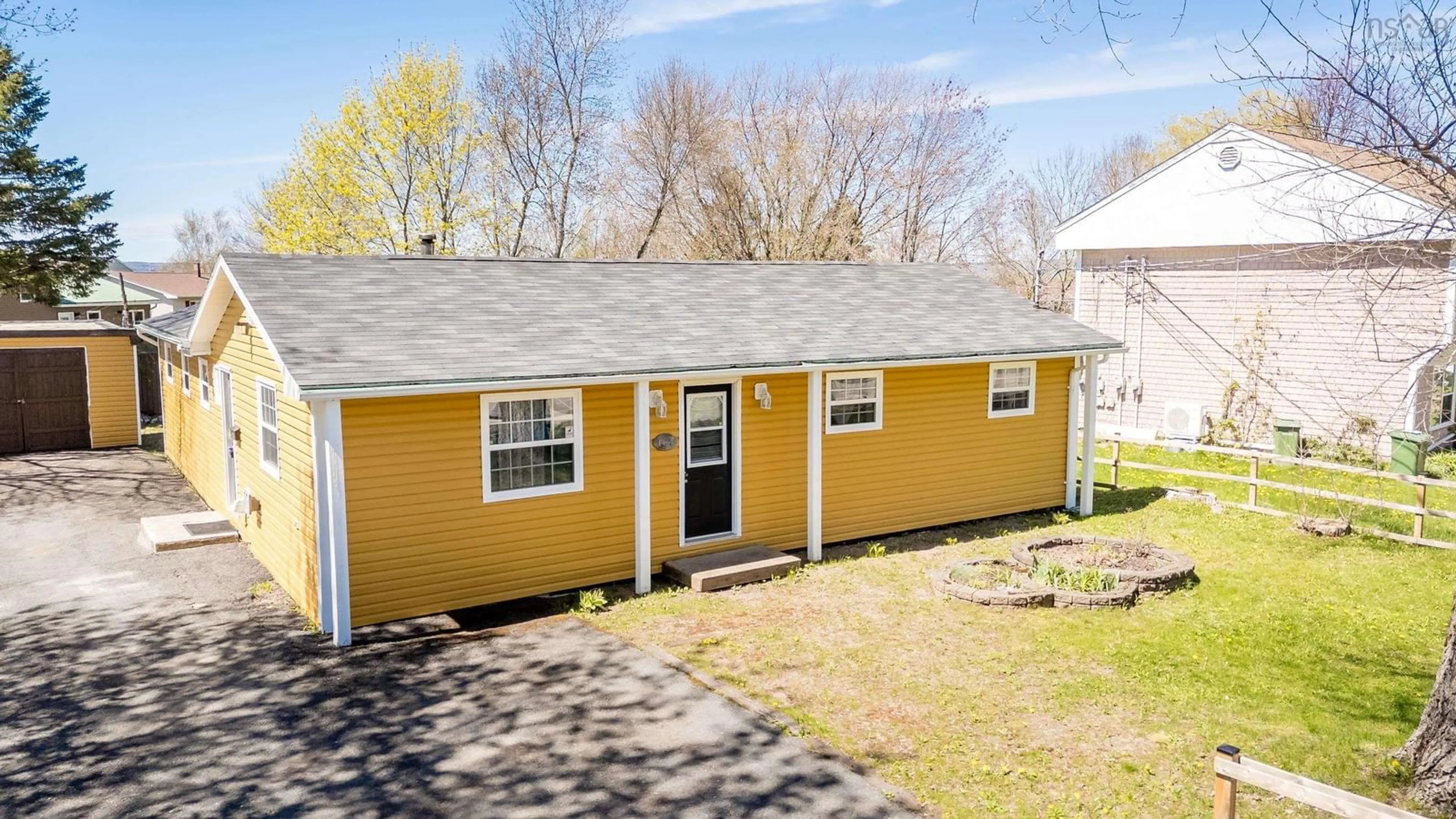Home with vinyl exterior material, street for 167 Mee Rd, North Kentville Nova Scotia B4N 1W8