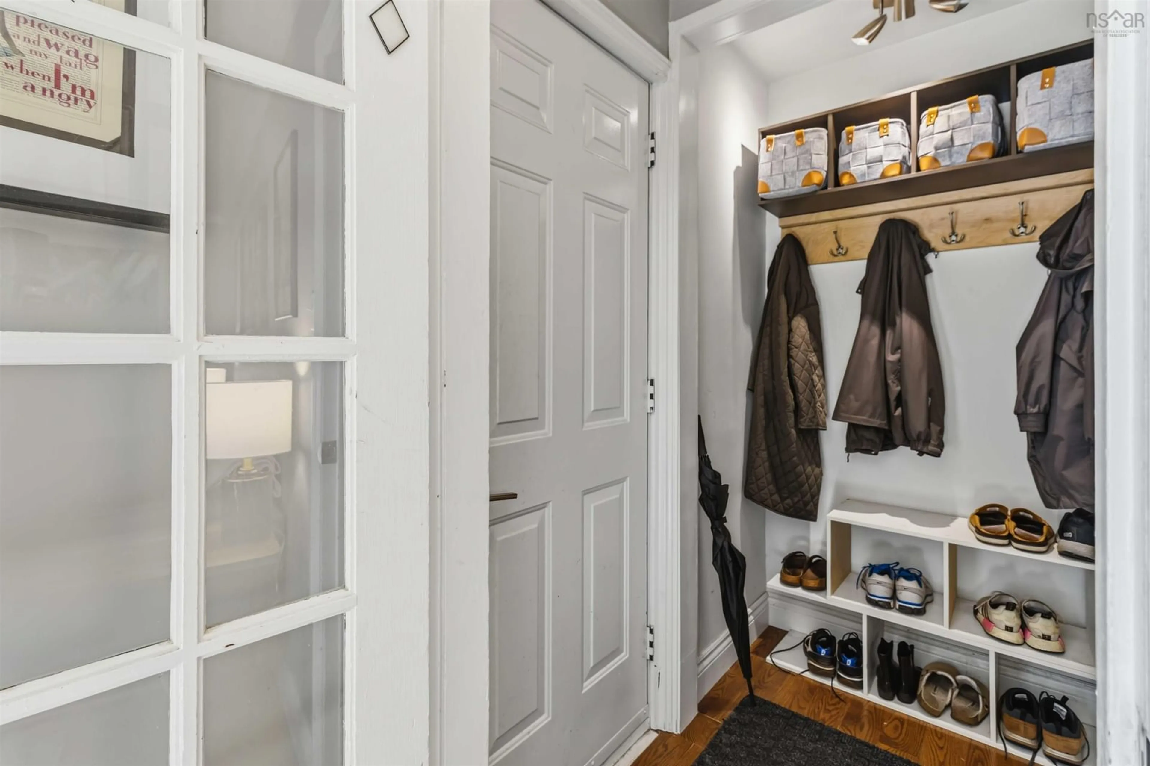 Indoor entryway for 208 Donaldson Ave, Halifax Nova Scotia B3M 3B5