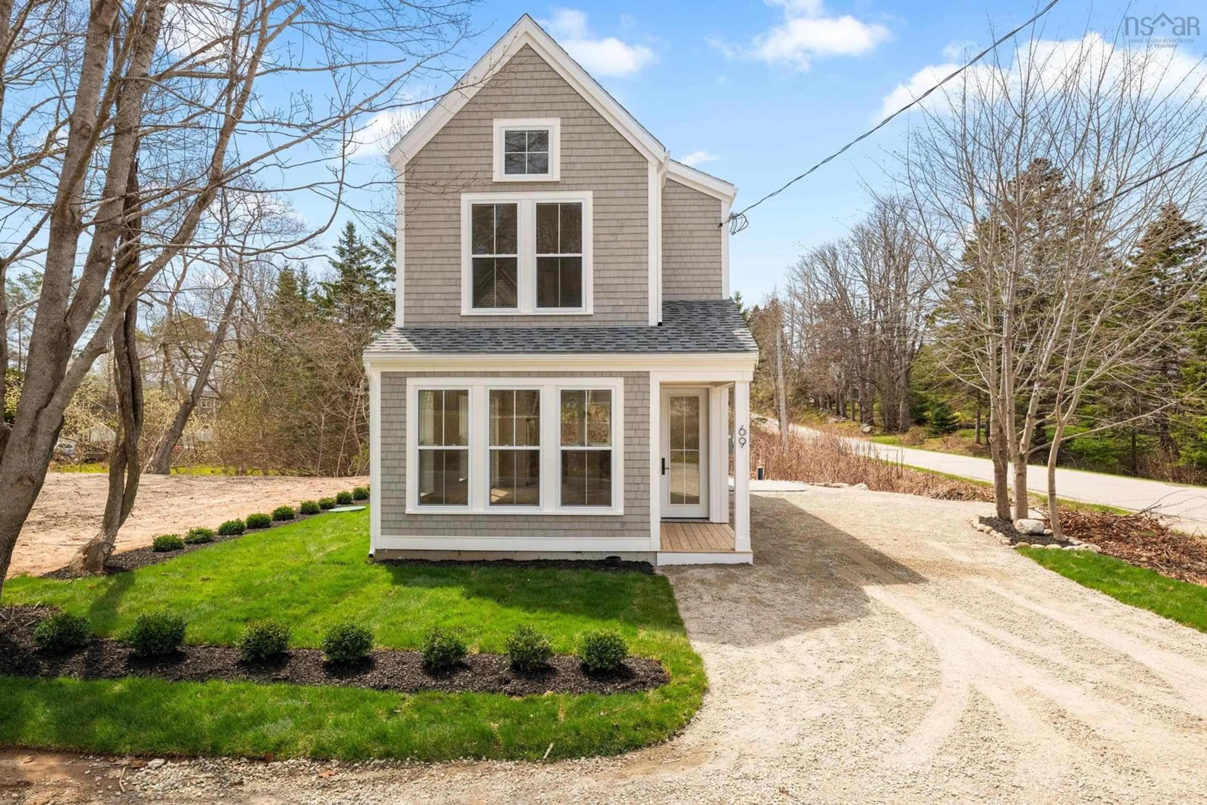 Home with vinyl exterior material, street for 69 Union St, Chester Nova Scotia B0J 1J0