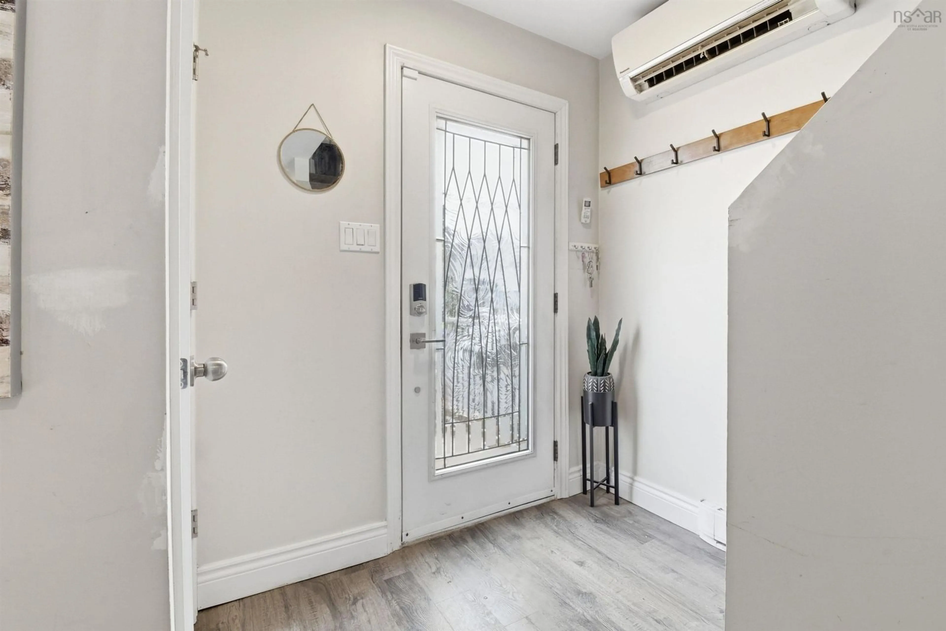 Indoor entryway for 82 Abrams Way, Spryfield Nova Scotia B3P 2S1