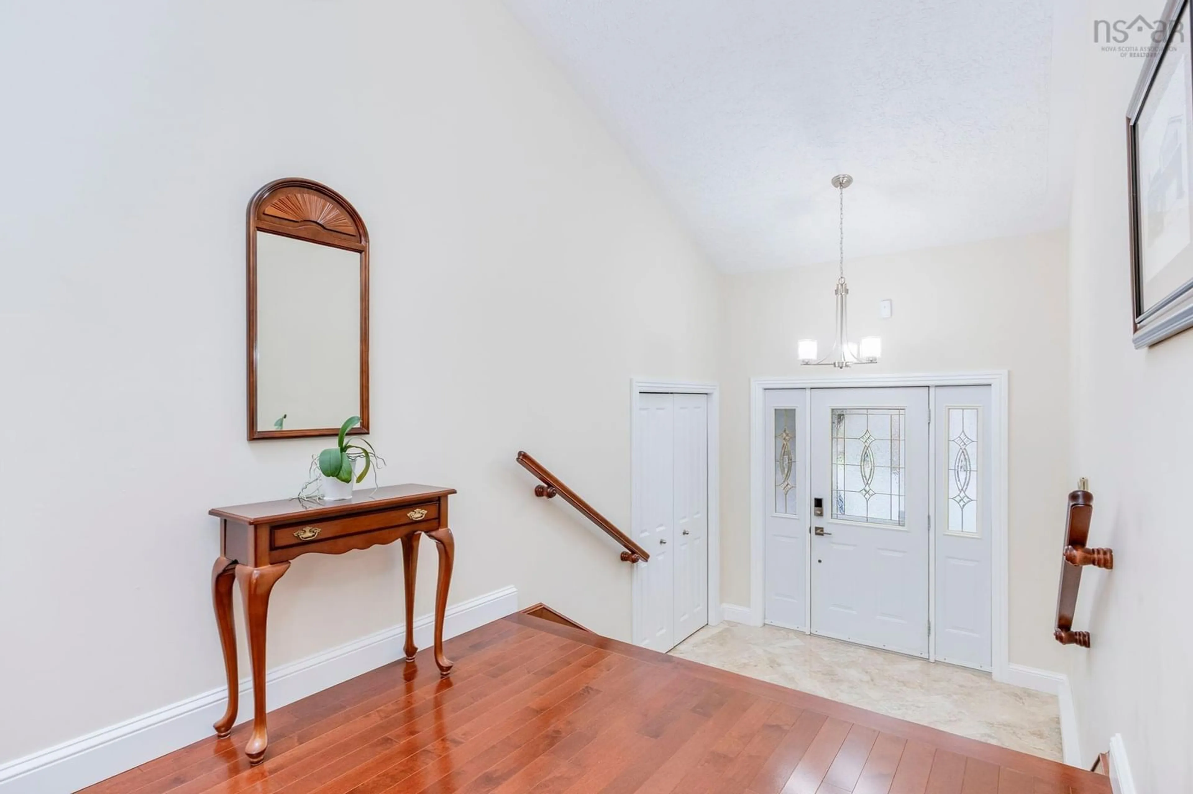 Indoor entryway for 7 Banbury Close, Halifax Nova Scotia B3M 3R3