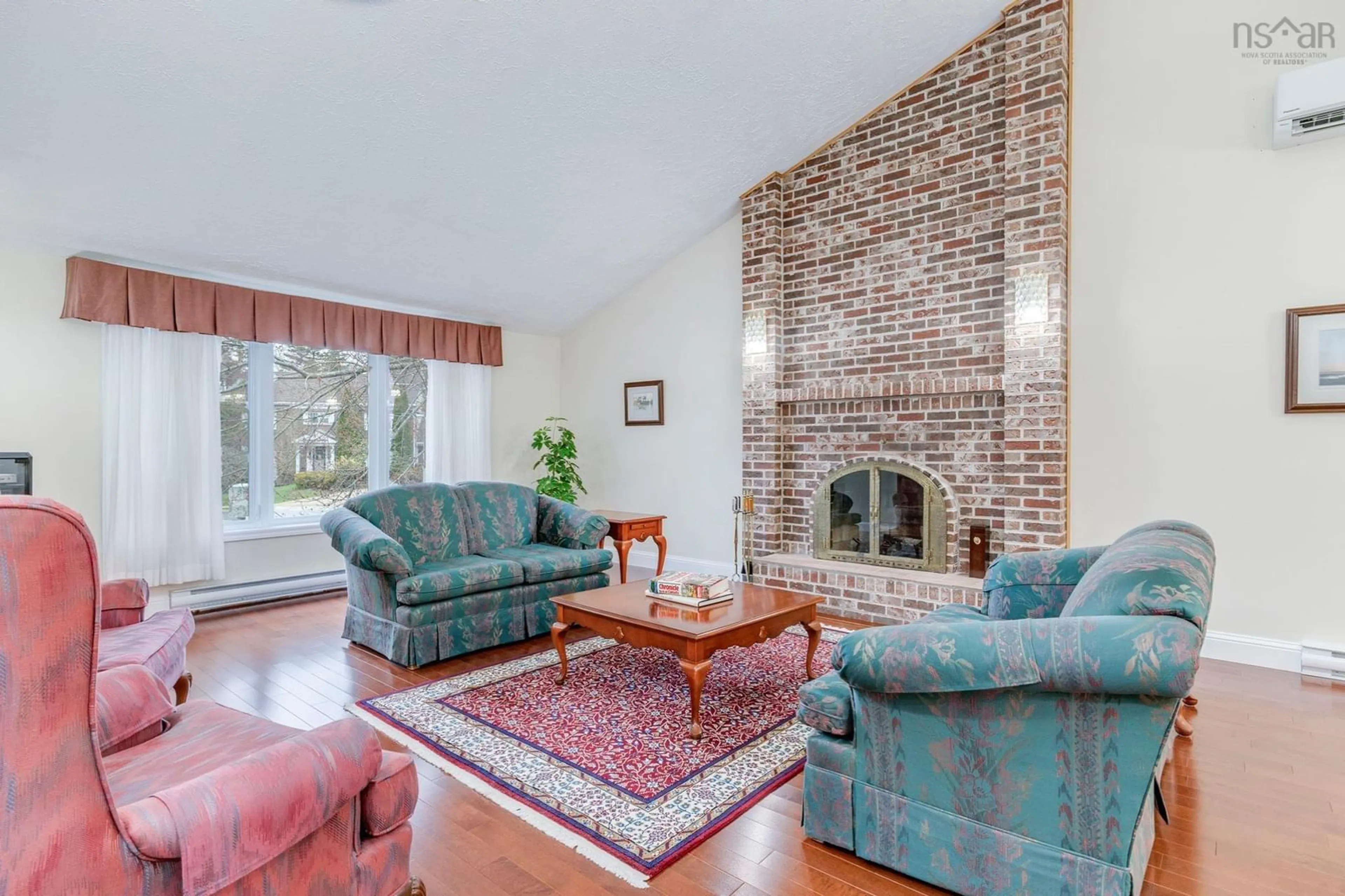 Living room with furniture, unknown for 7 Banbury Close, Halifax Nova Scotia B3M 3R3
