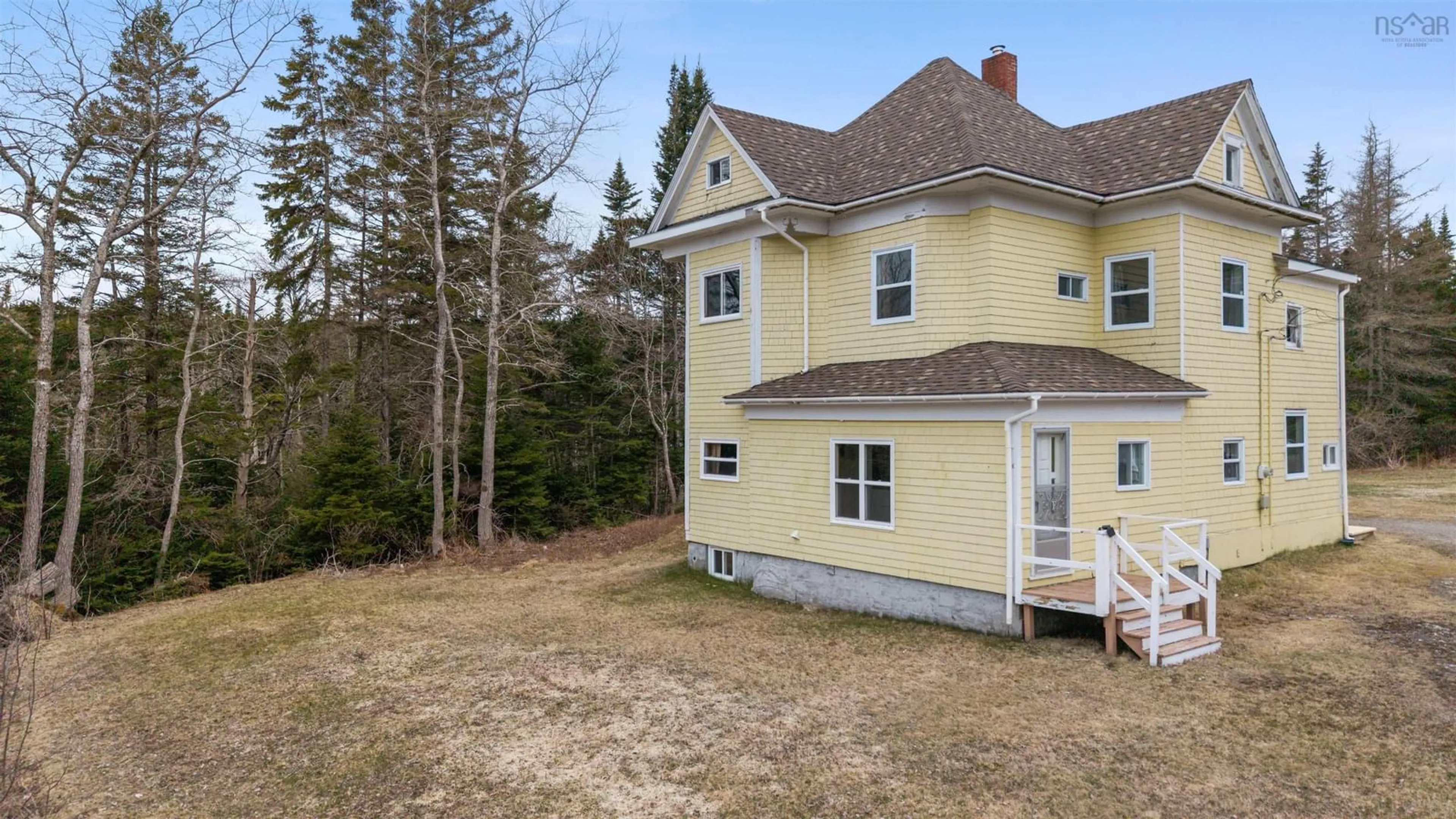A pic from outside/outdoor area/front of a property/back of a property/a pic from drone, building for 13510 Highway 316, Isaacs Harbour North Nova Scotia B0H 1T0