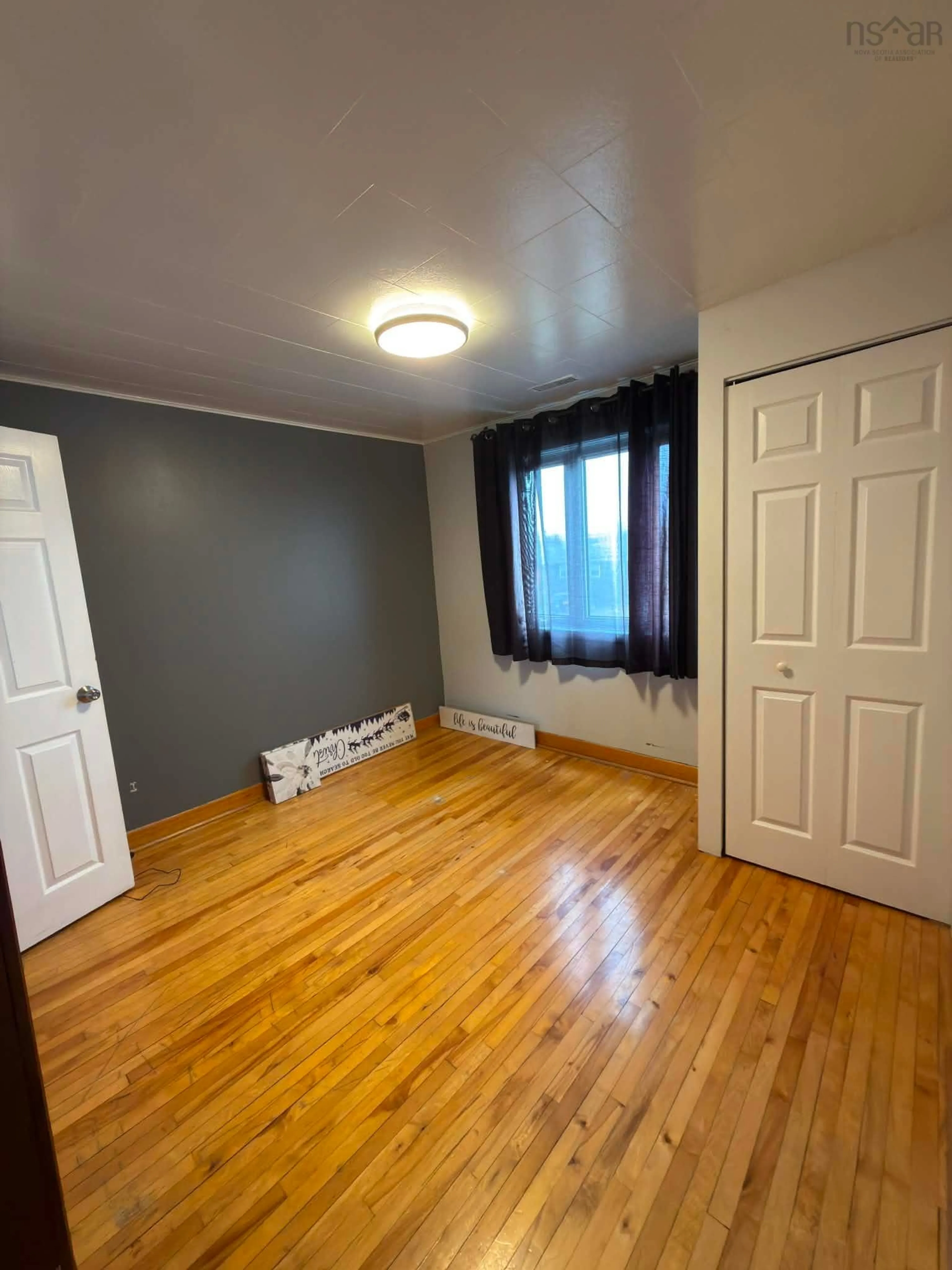 A pic of a room for 143 Lake Rd, Glace Bay Nova Scotia B1A 2G8
