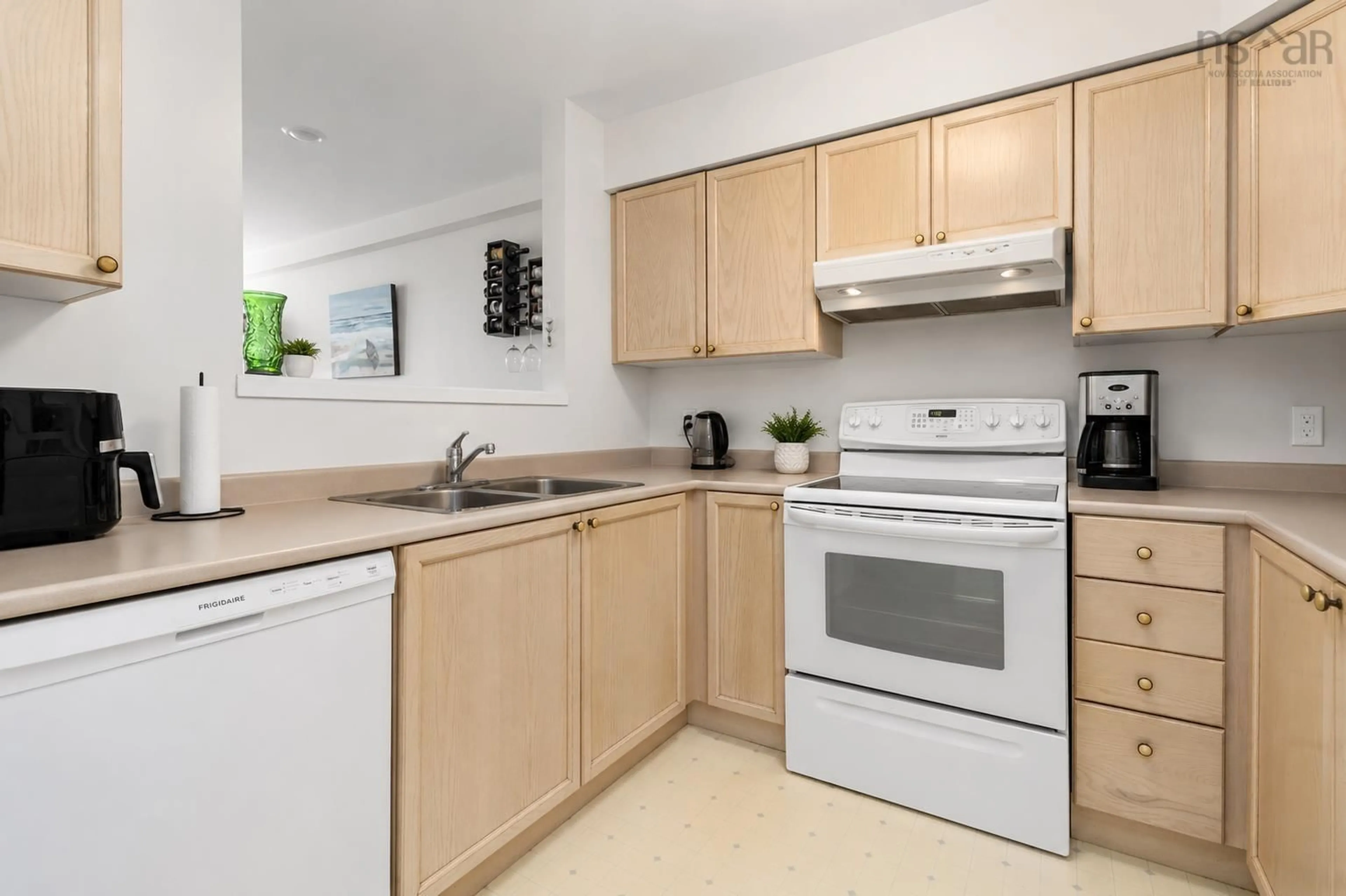 Standard kitchen, unknown for 5230 Tobin St #207, Halifax Nova Scotia B3H 1S2