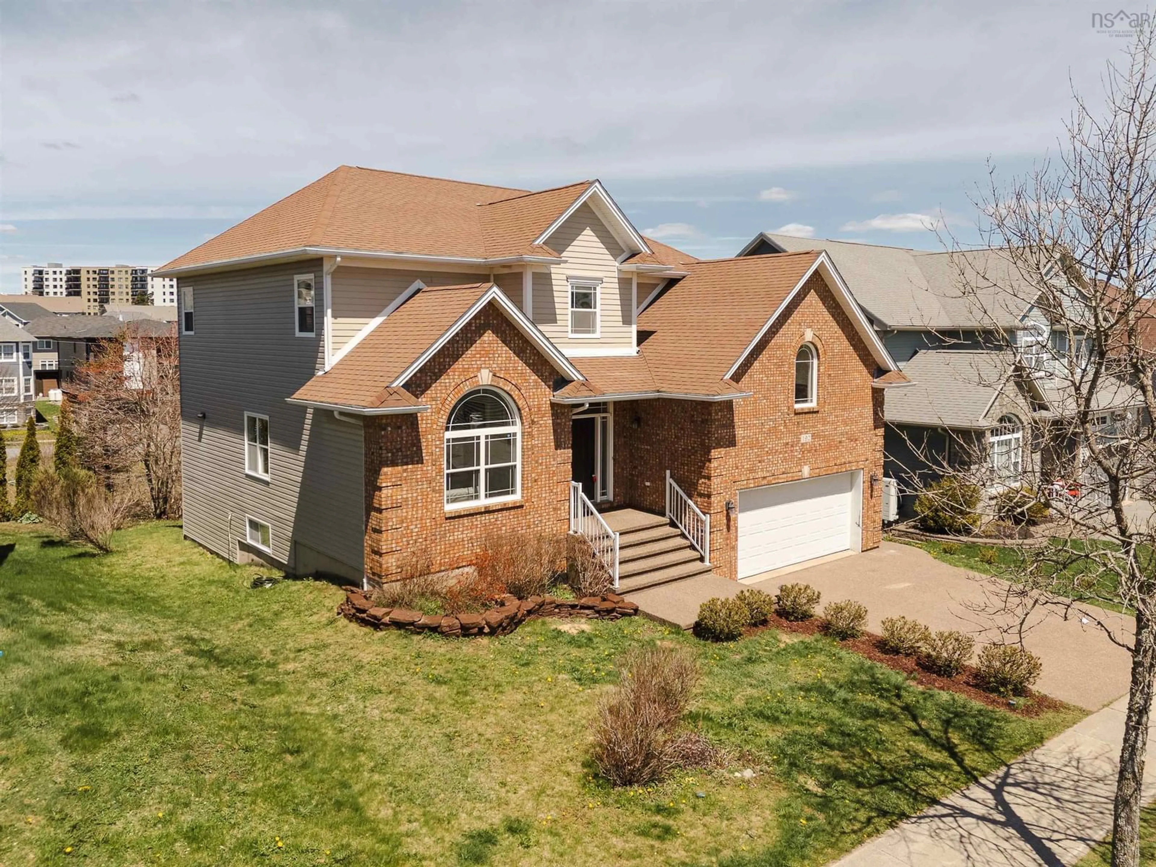 A pic from outside/outdoor area/front of a property/back of a property/a pic from drone, street for 192 Bently Dr, Halifax Nova Scotia B3S 0A8