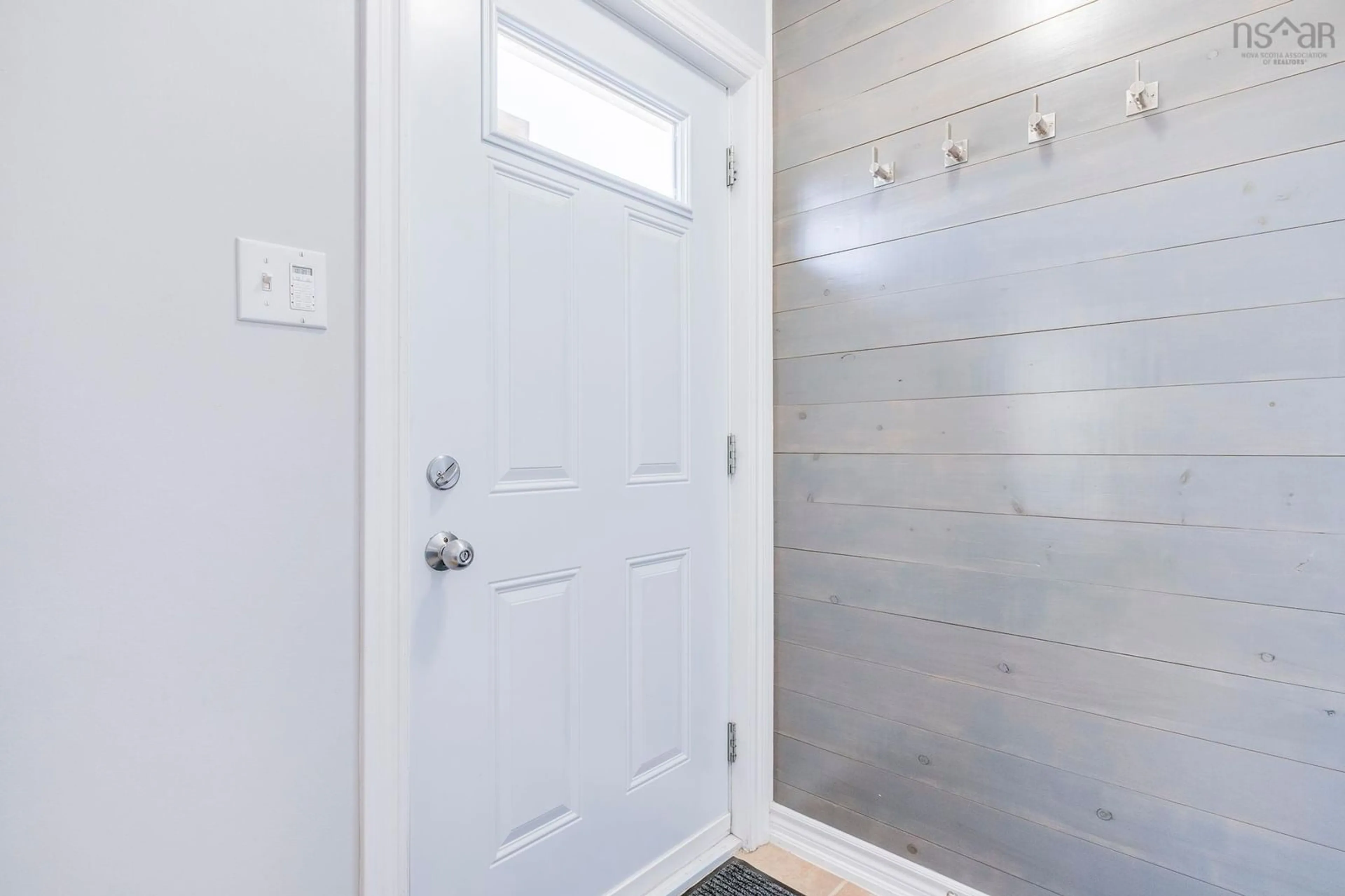 Indoor entryway for 1134 Andringa Dr, Cambridge Nova Scotia B0P 1G0
