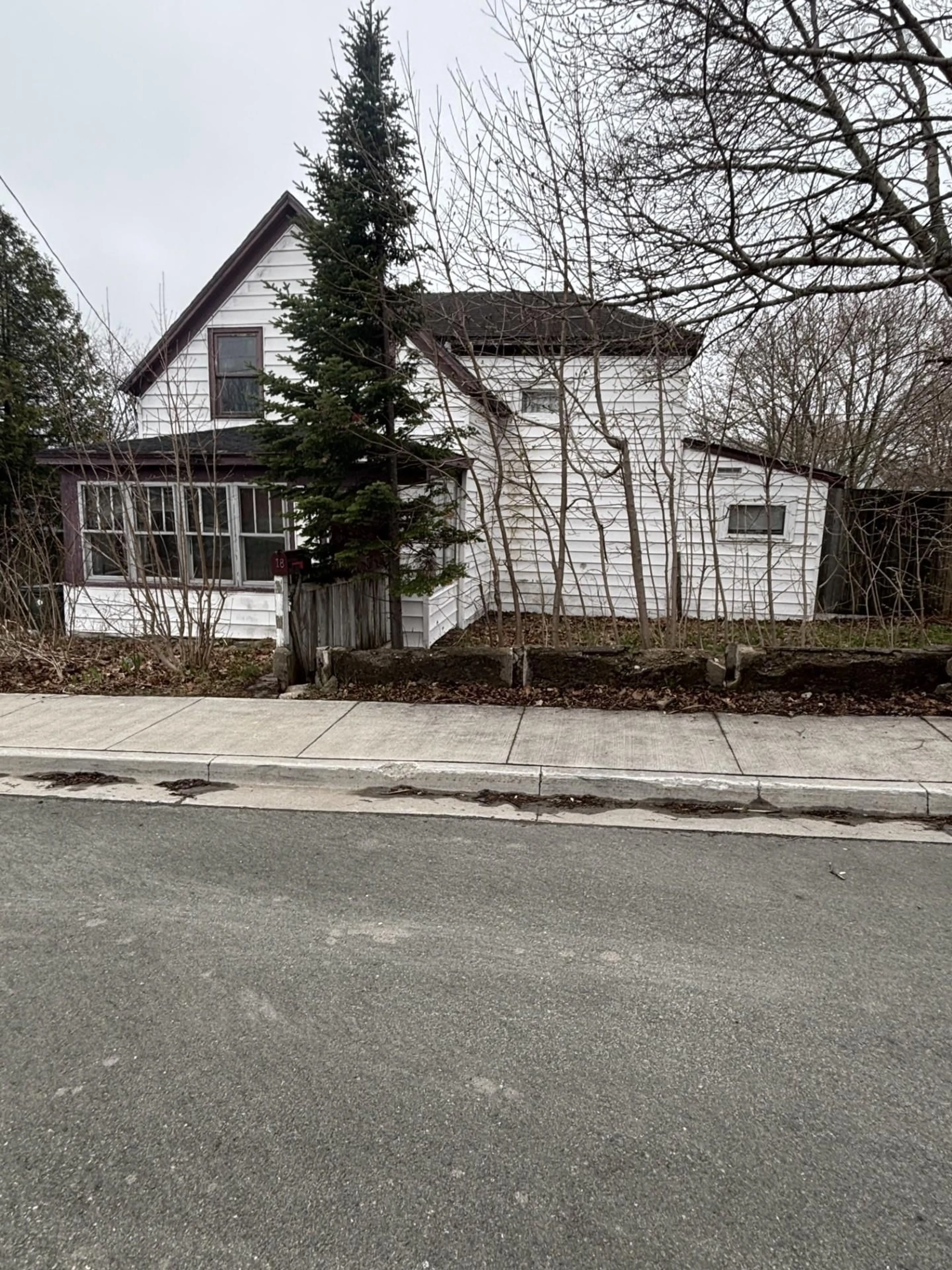 Unknown for 18 Minto St, North Sydney Nova Scotia B2A 2R6